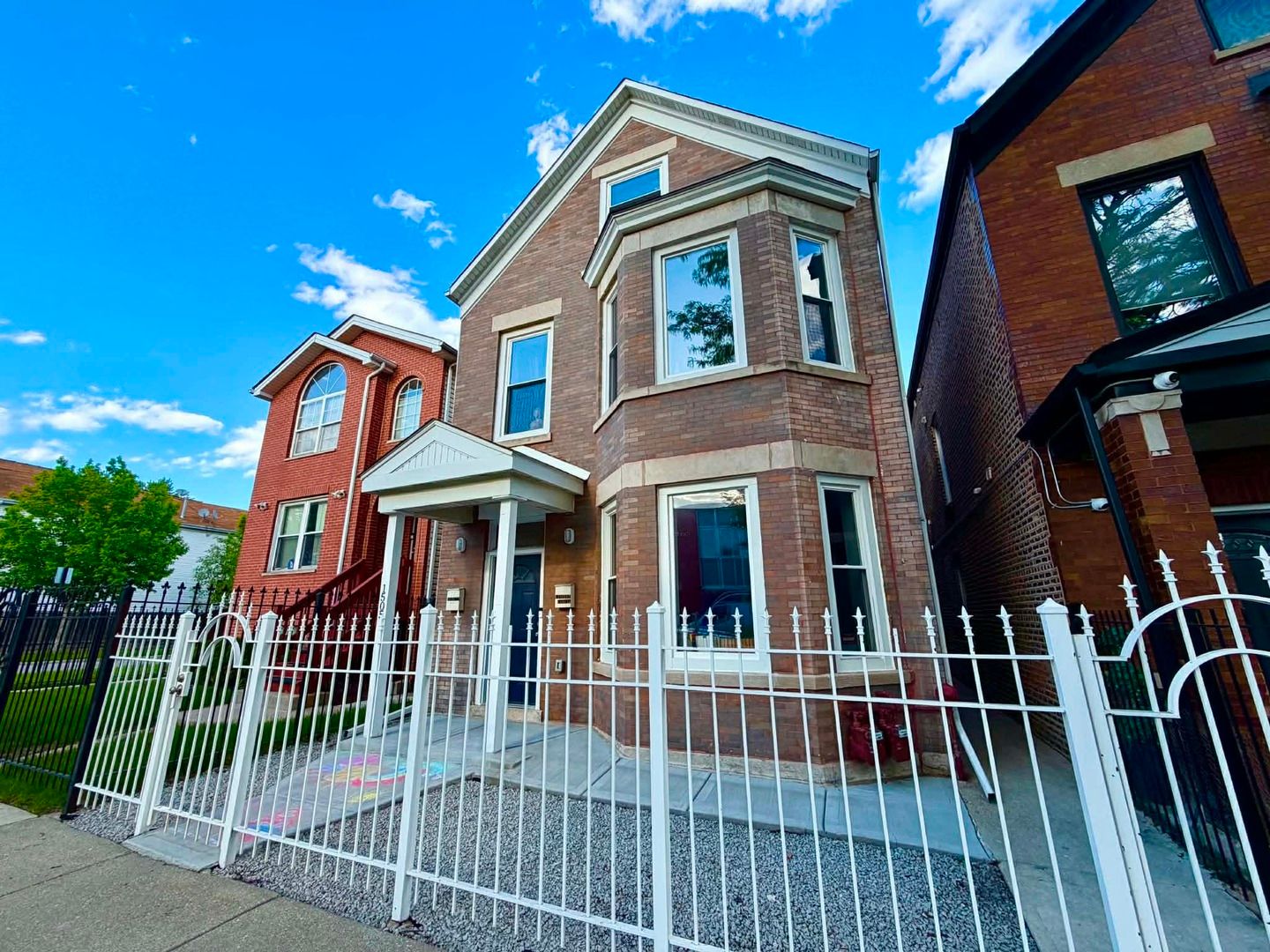 1505 S Tripp Avenue — Chicago, IL 60623