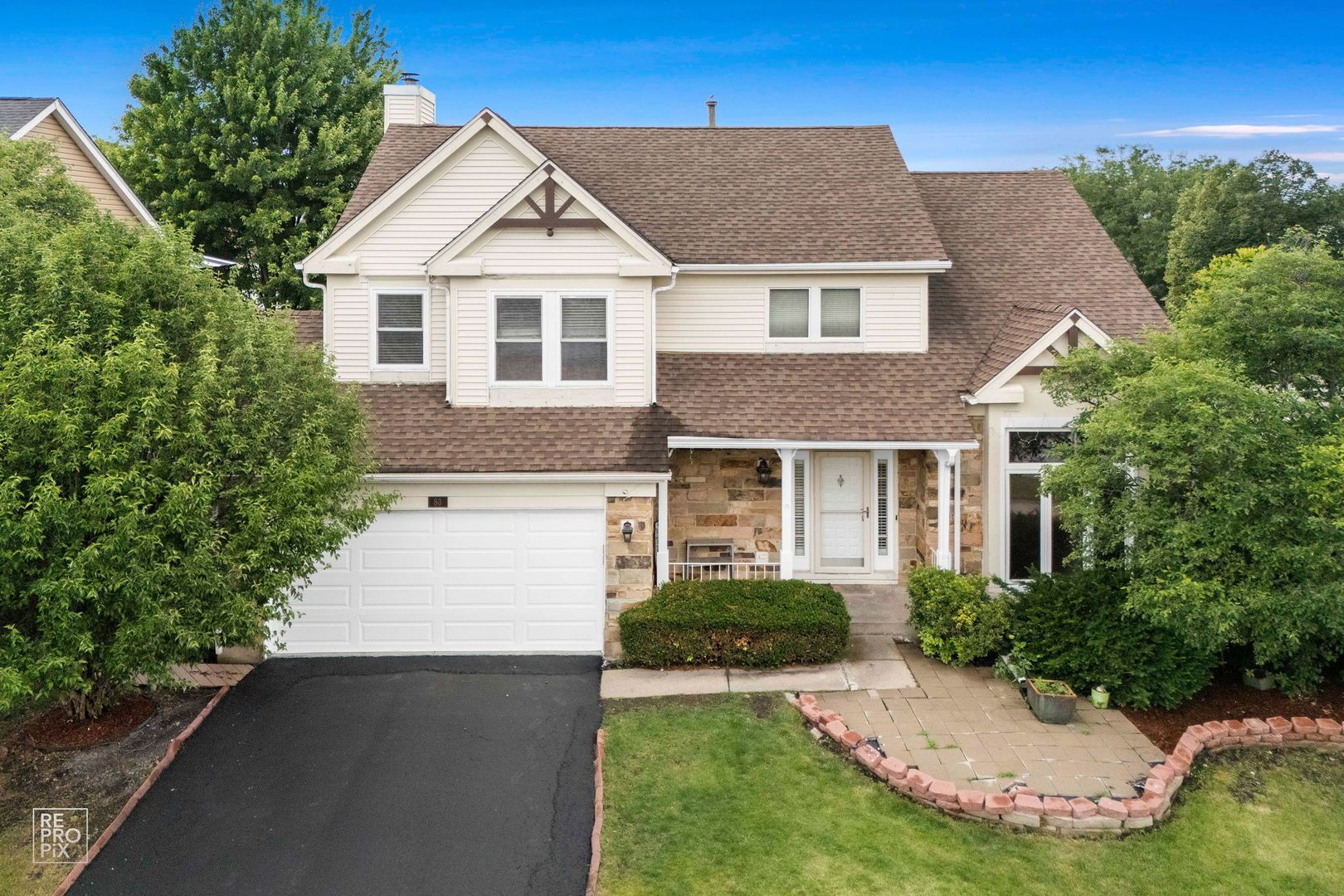 83 Plymouth Court — Aurora, IL 60504