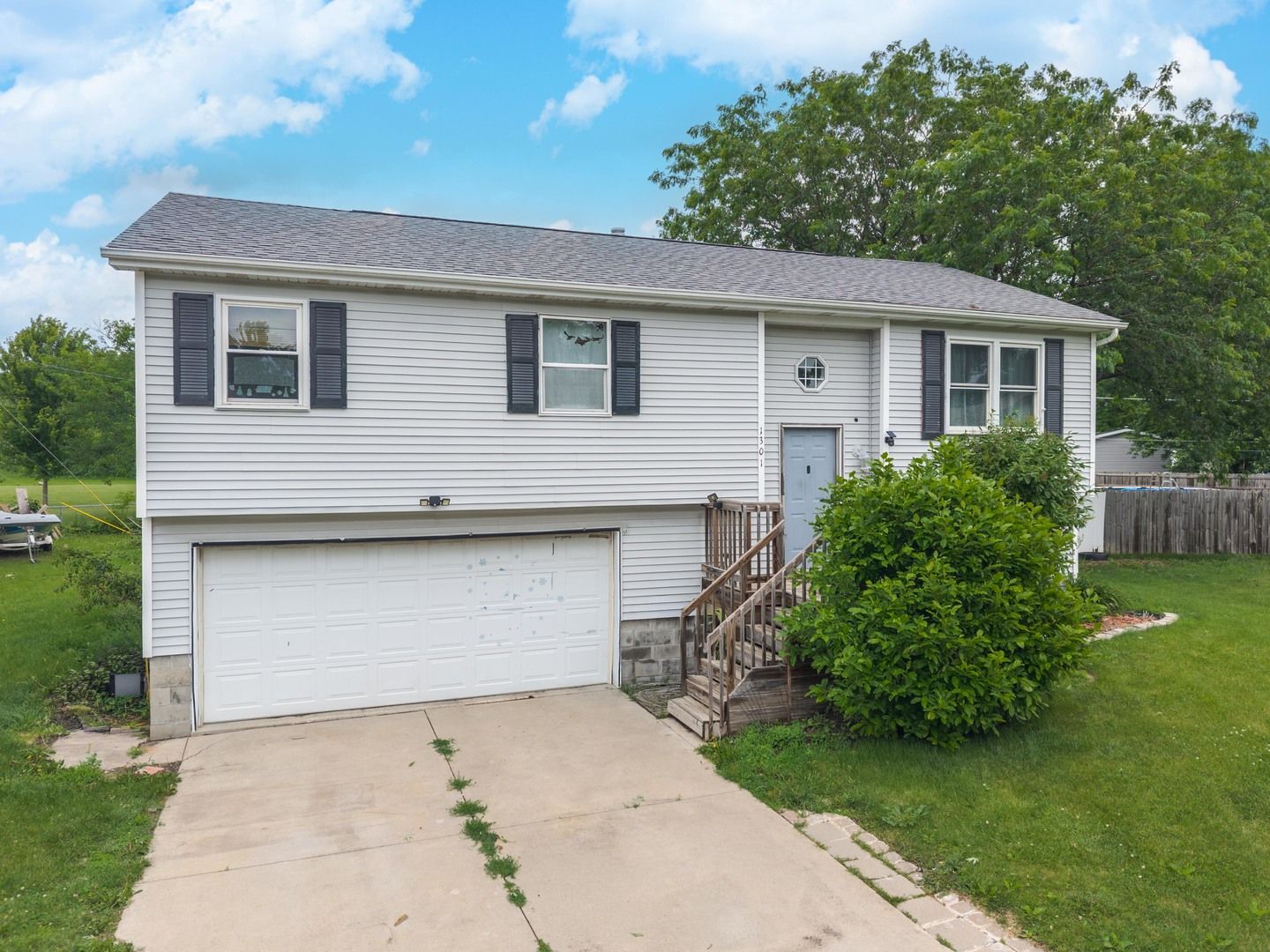 1301 W Indian Drive — Pontiac, IL 61764