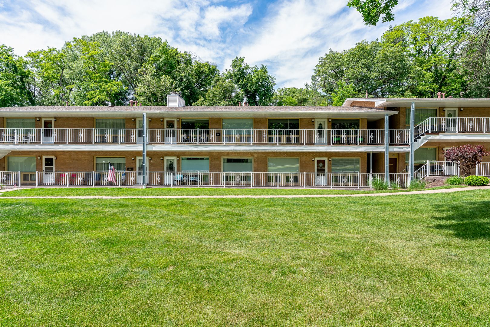1104 Kimberly Road #908 — Bettendorf, IA 52722