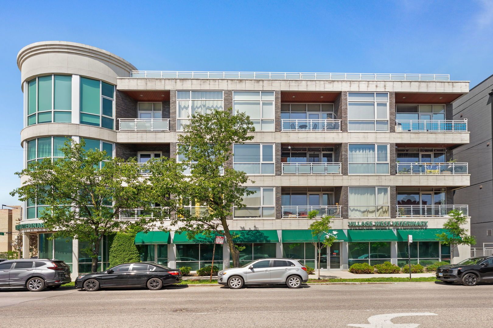 2408 W Rice Street #403 — Chicago, IL 60622