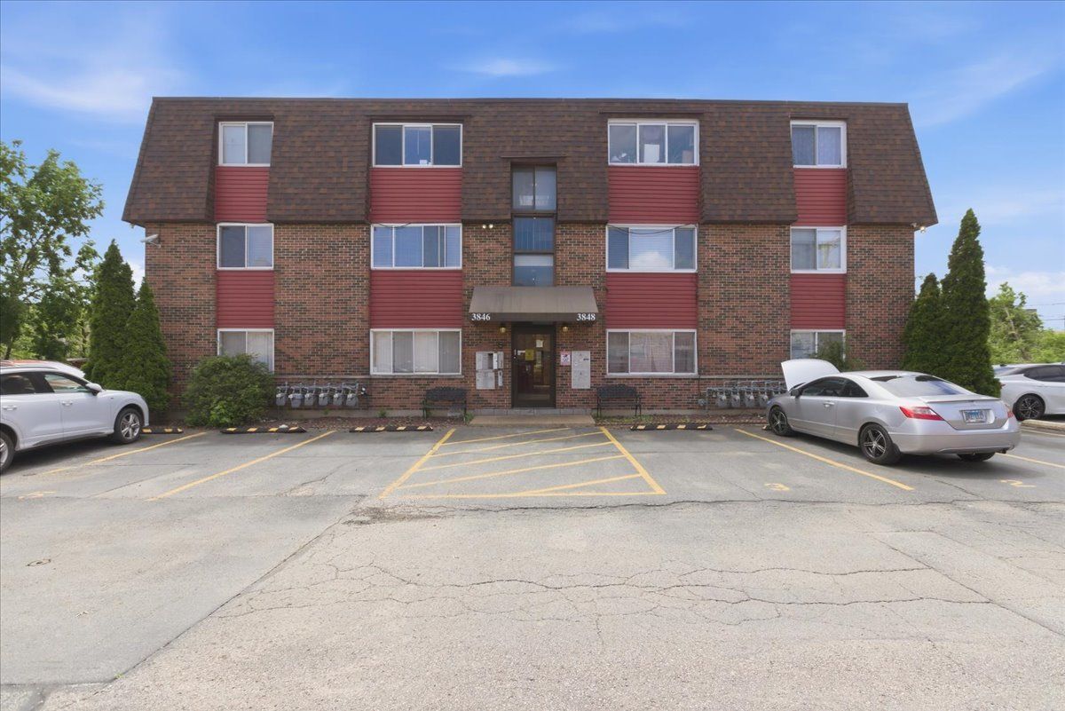3846 25th Avenue #3 — Schiller Park, IL 60176
