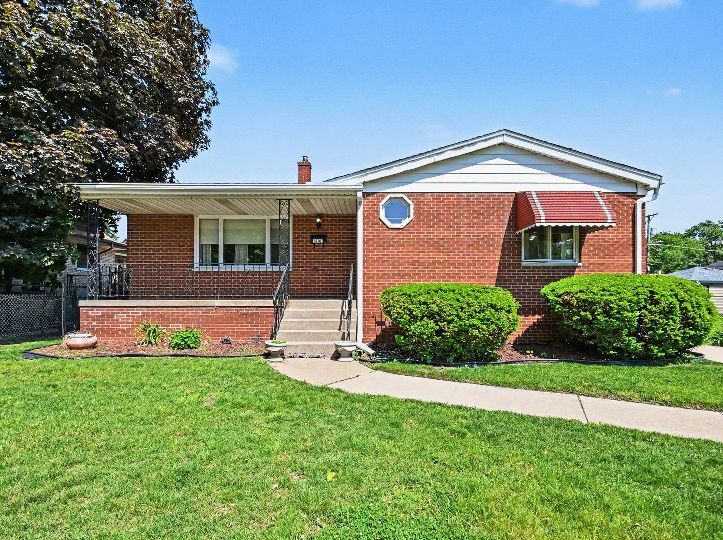 14107 S Mackinaw Avenue S — Burnham, IL 60633