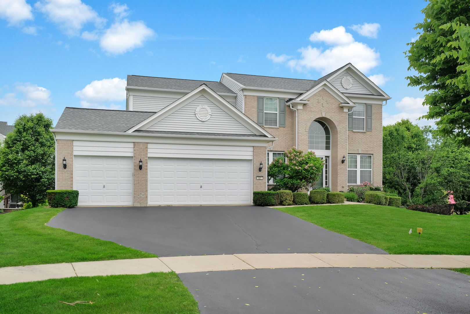 321 Parker Place — Oswego, IL 60543