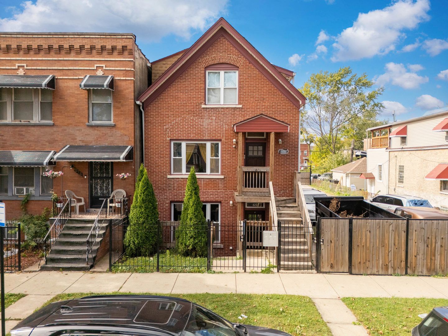 820 N Monticello Avenue — Chicago, IL 60651