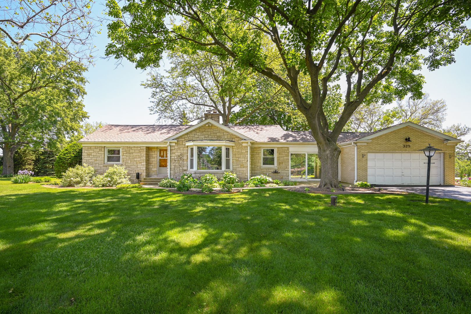325 Lambert Road — Glen Ellyn, IL 60137