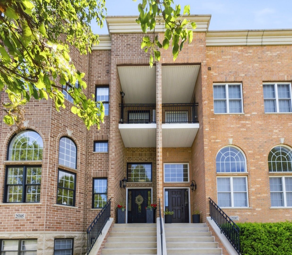 25305 W St Elizabeth Drive — Channahon, IL 60410
