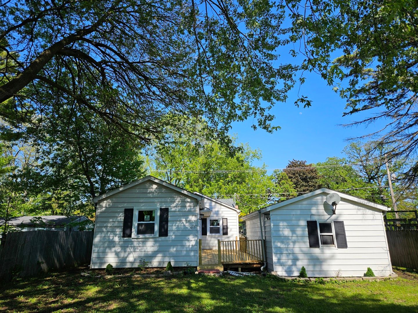 3015 Ezekiel Avenue — Zion, IL 60099