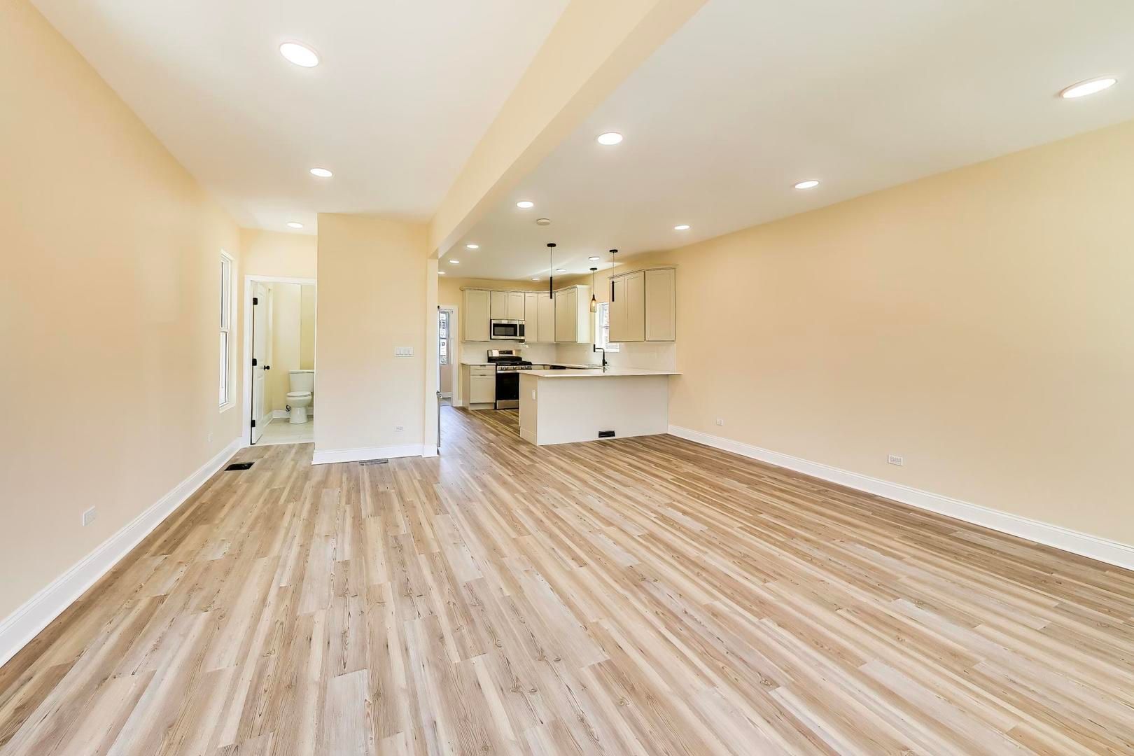 3723 S Winchester Avenue — Chicago, IL 60609
