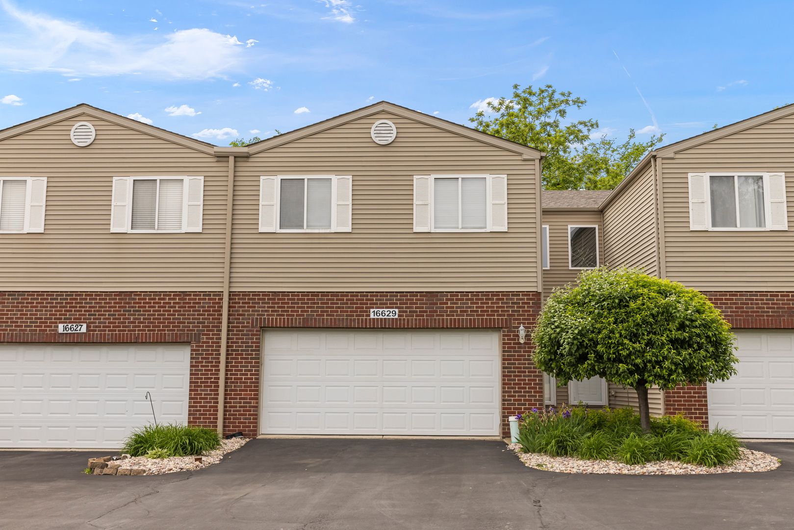 16629 Willow Walk Drive — Lockport, IL 60441