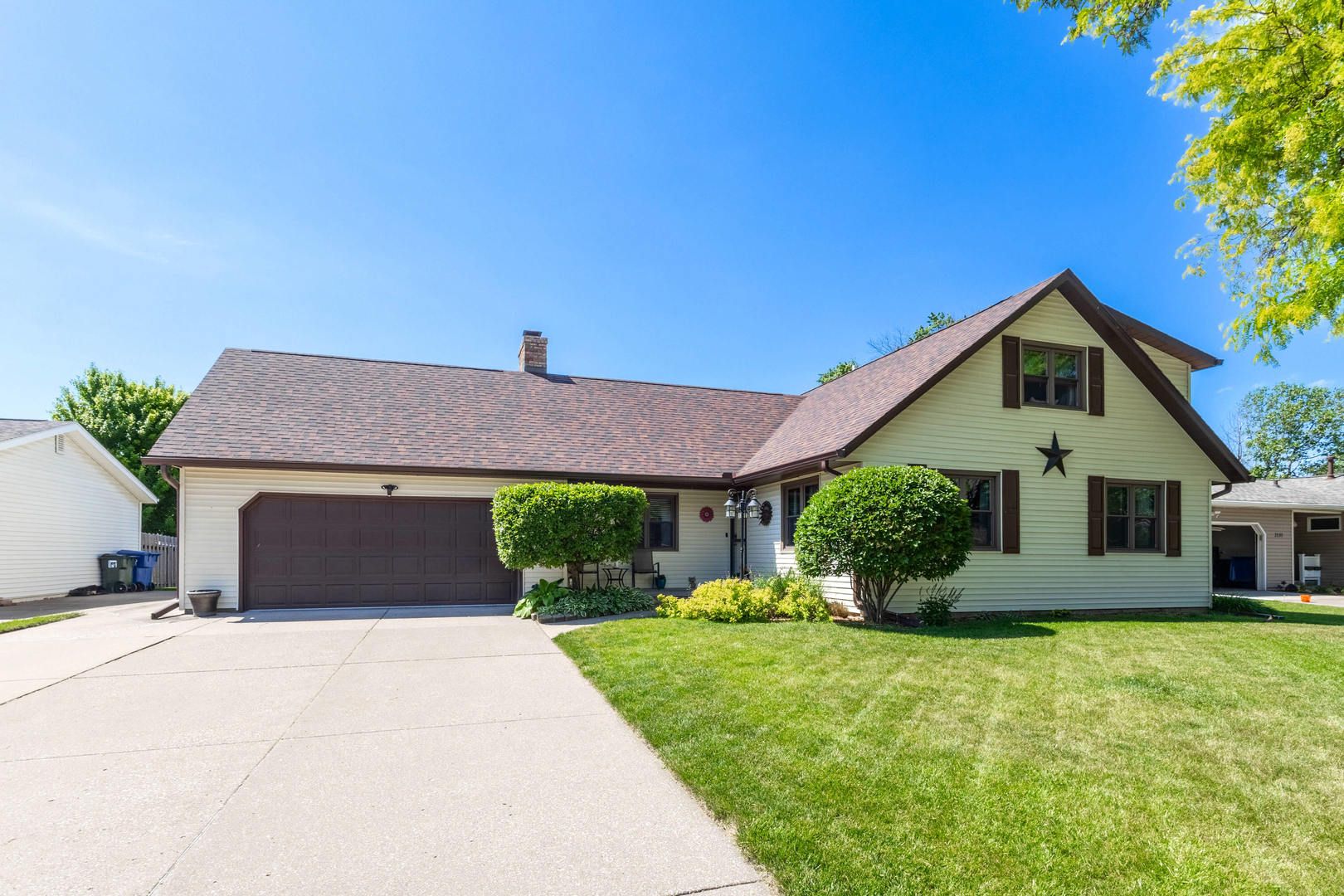2127 W 31 Street — Davenport, IA 52804
