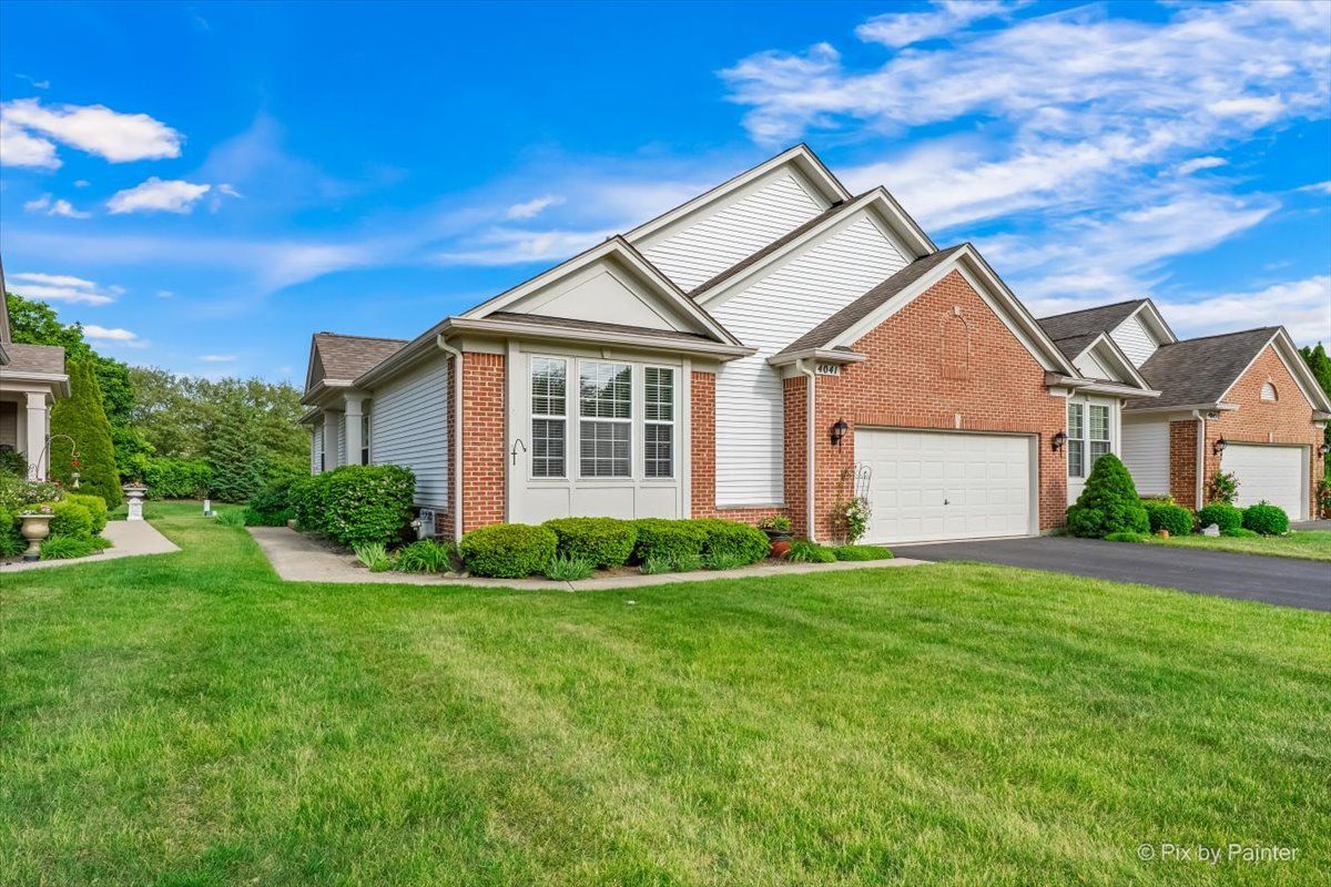 4041 Whitehall Lane — Algonquin, IL 60102