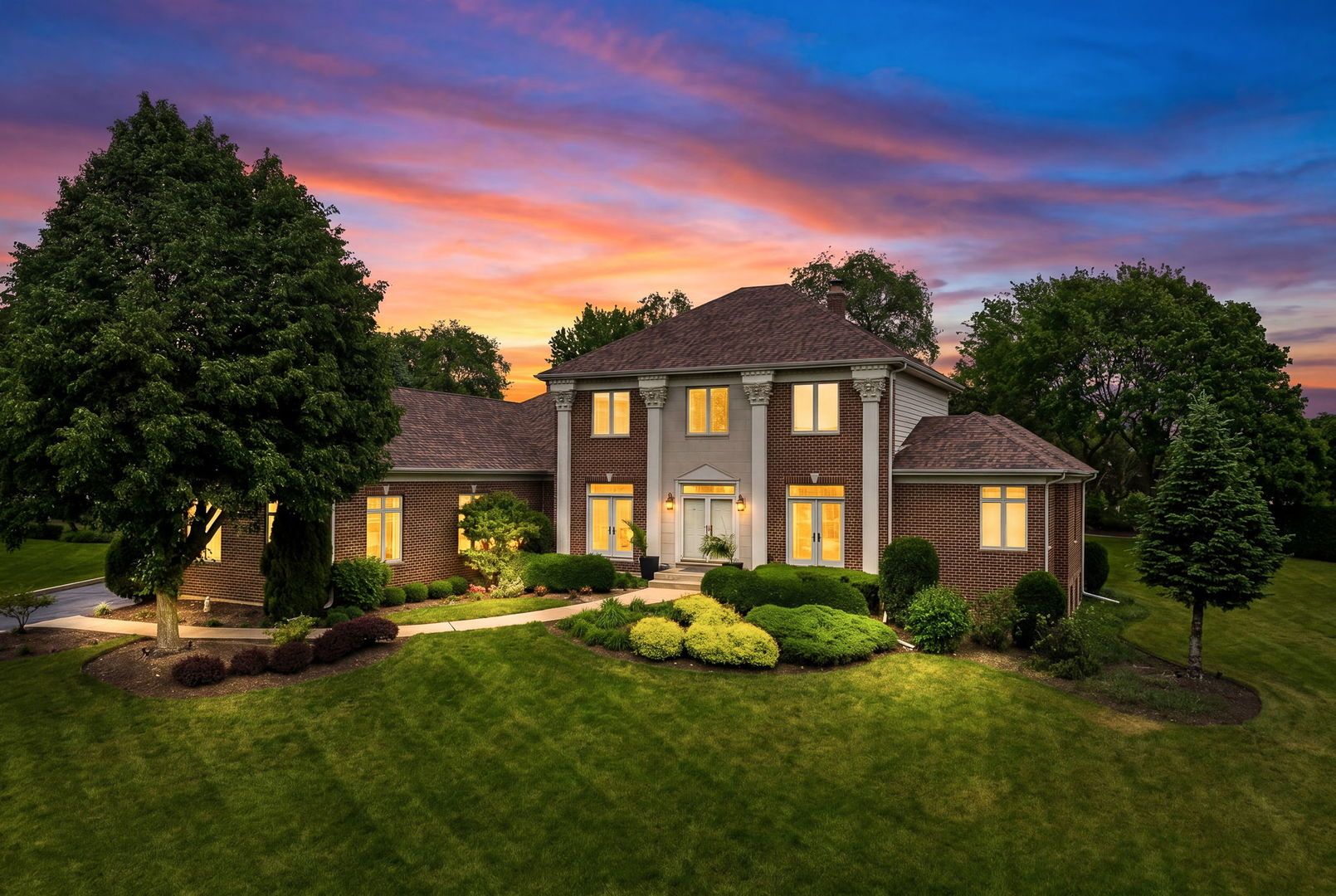 10N767 Newport Court — Elgin, IL 60124
