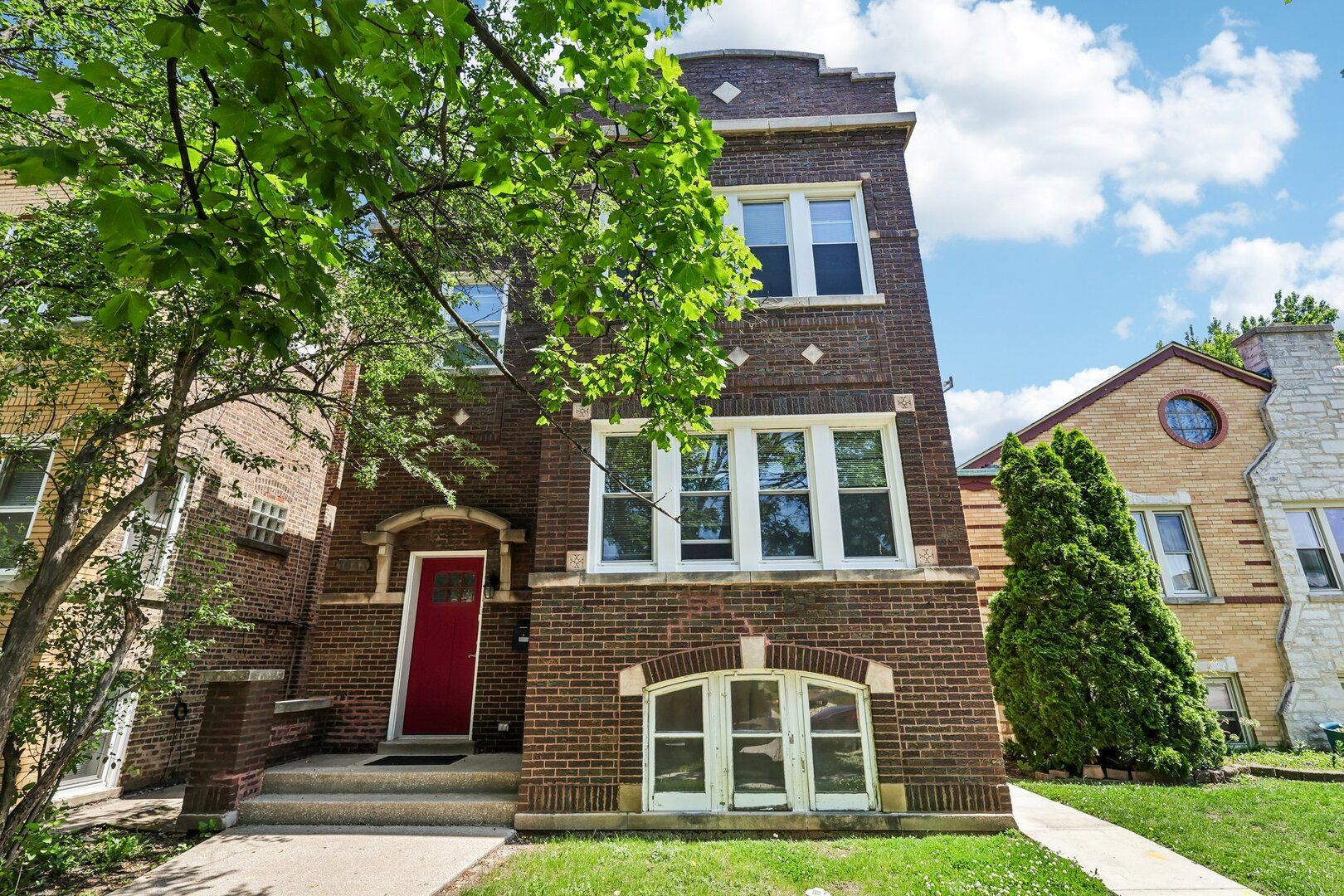 1643 Kenilworth Avenue — Berwyn, IL 60402