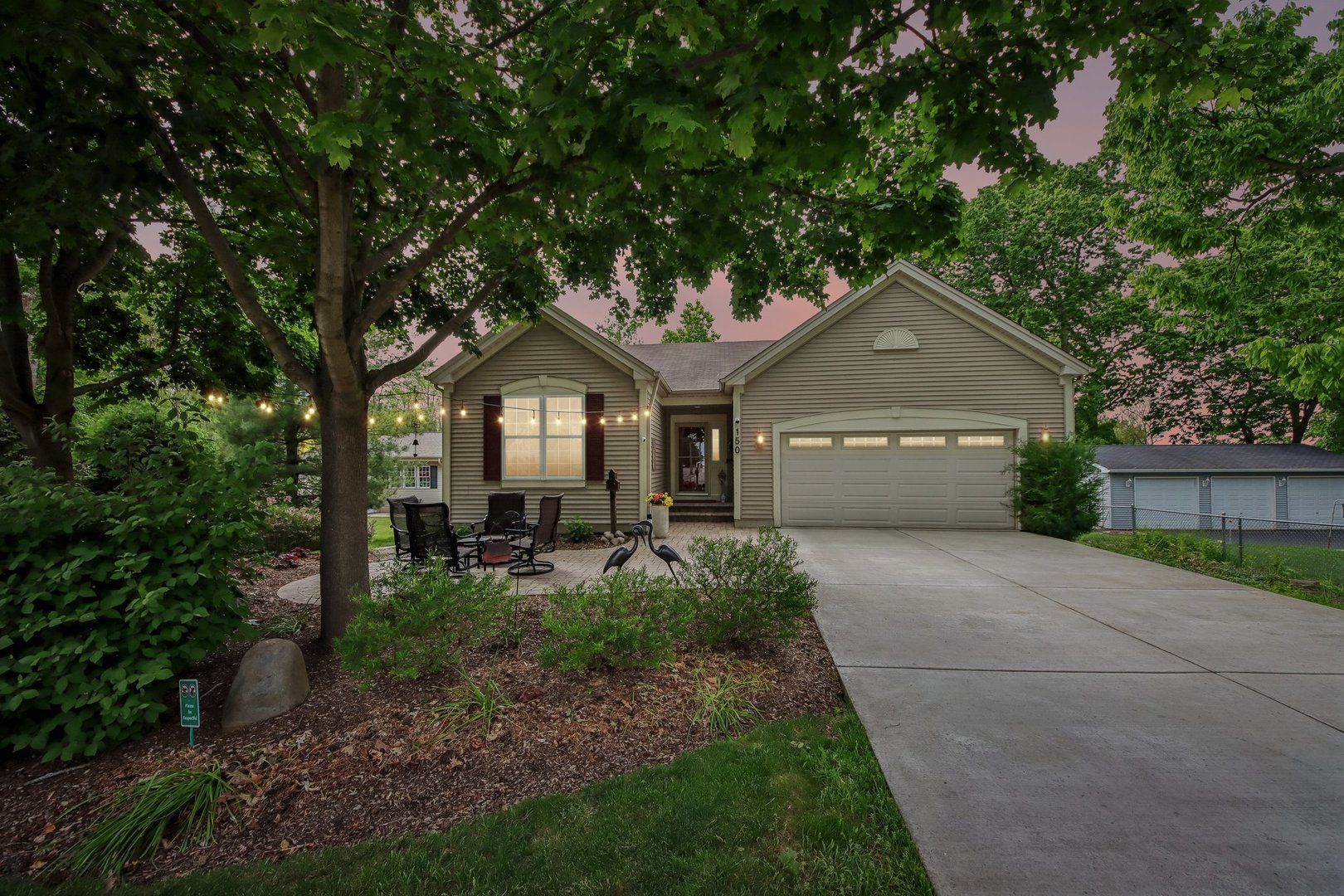150 Forest Avenue — Fox Lake, IL 60020