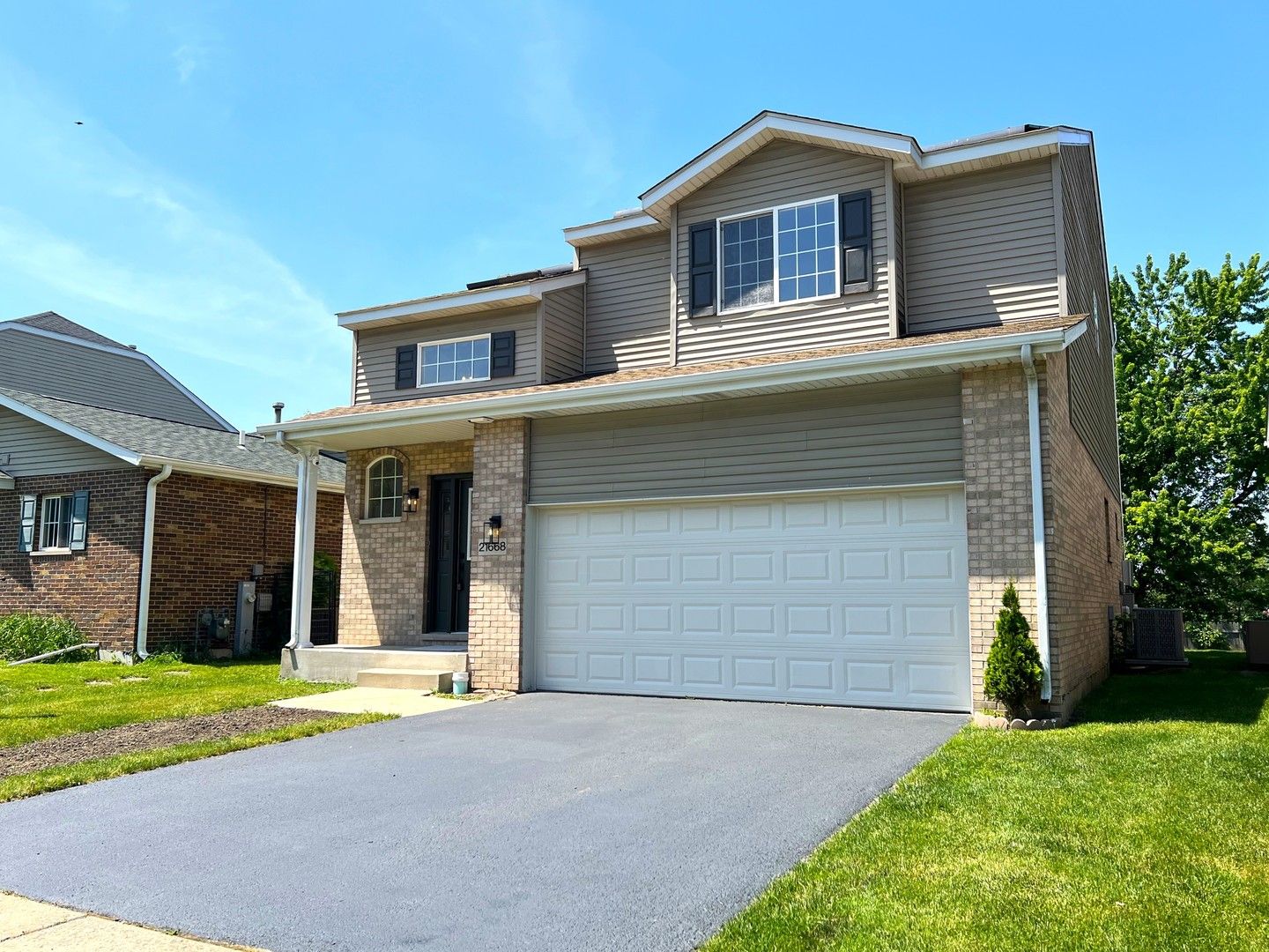 21668 Peterson Avenue — Sauk Village, IL 60411