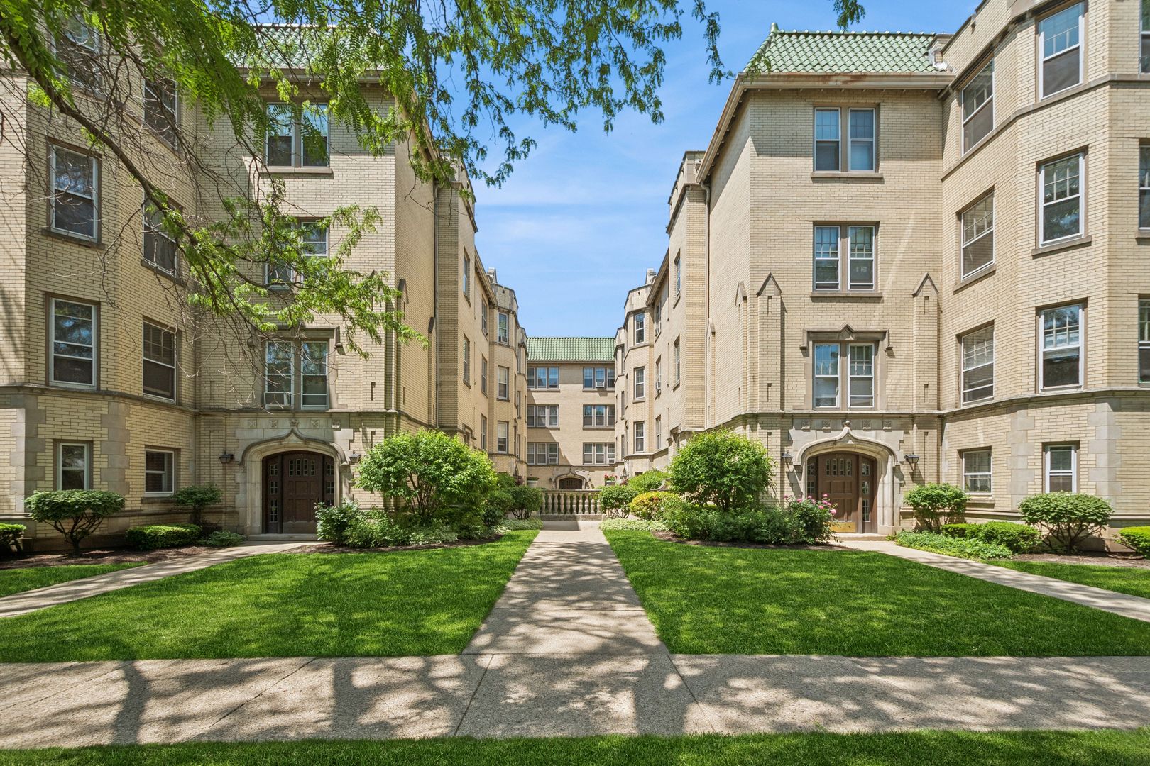 538 Michigan Avenue #3F — Evanston, IL 60202