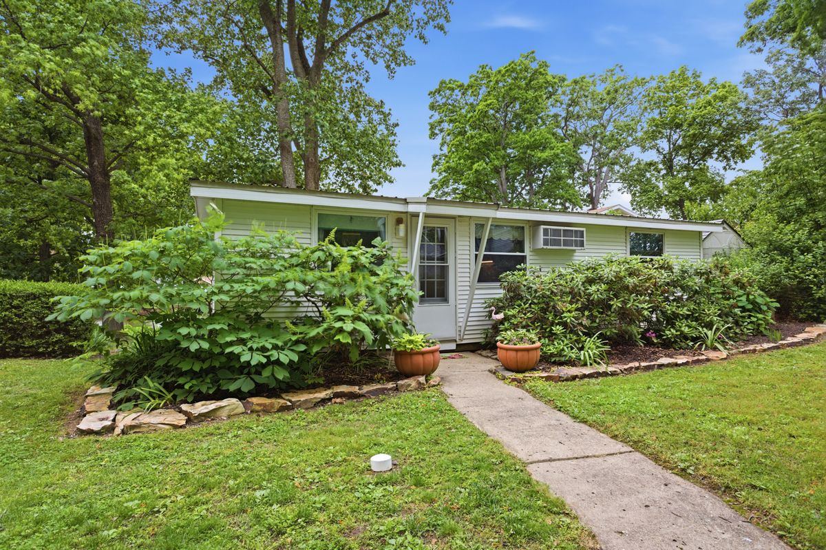 108 Shorts Drive, Neoga, IL 62447