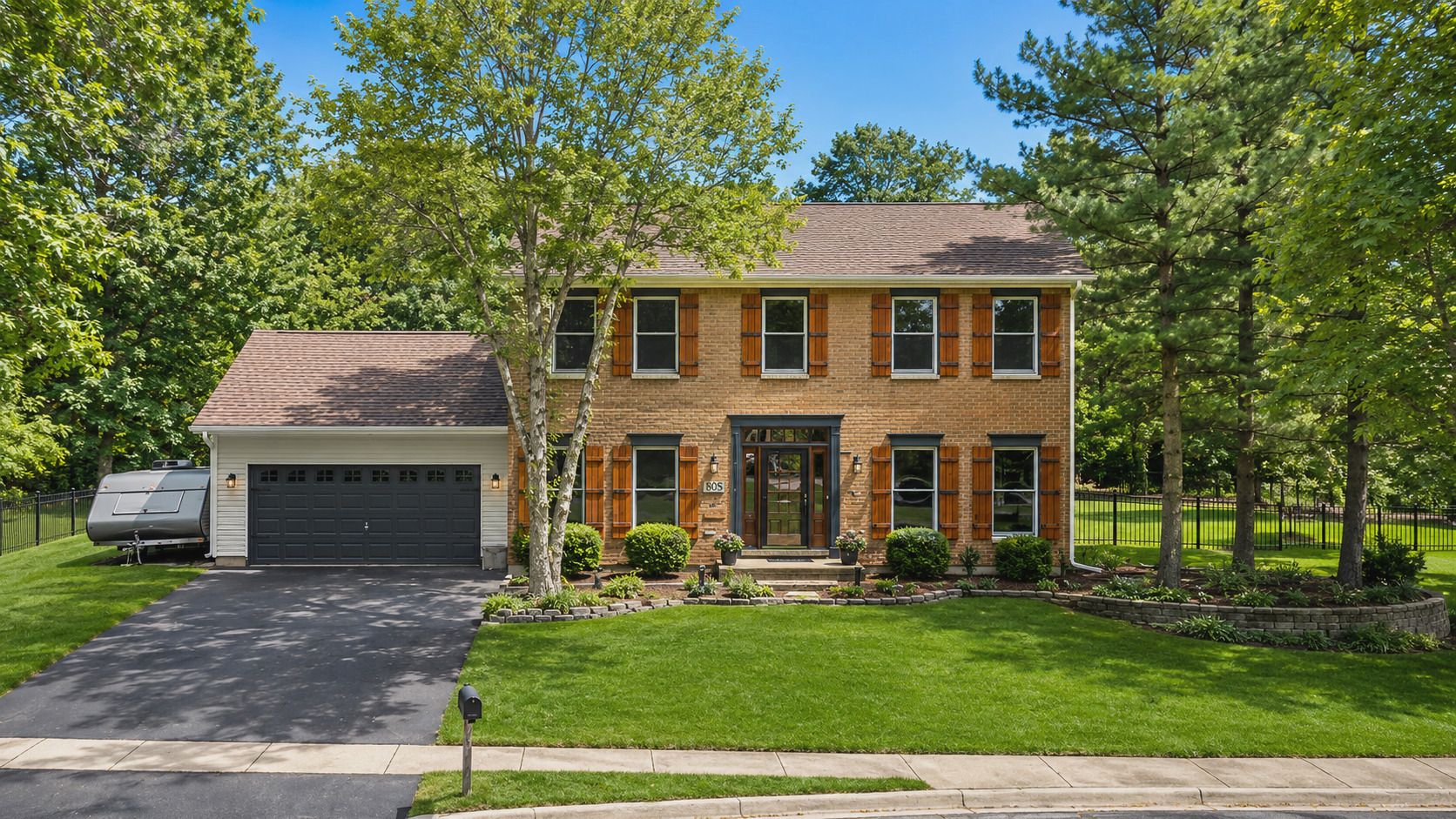 808 S Van Buren Street — Batavia, IL 60510