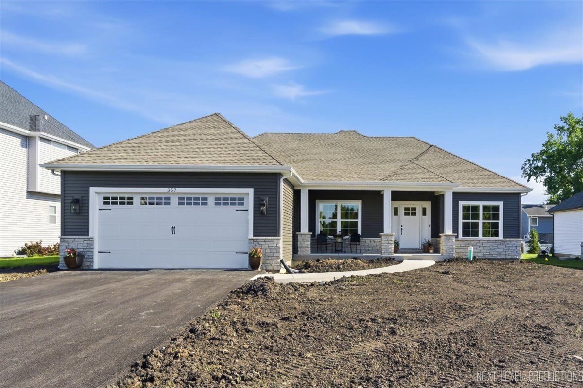 357 Pheasant Hill Drive — North Aurora, IL 60542