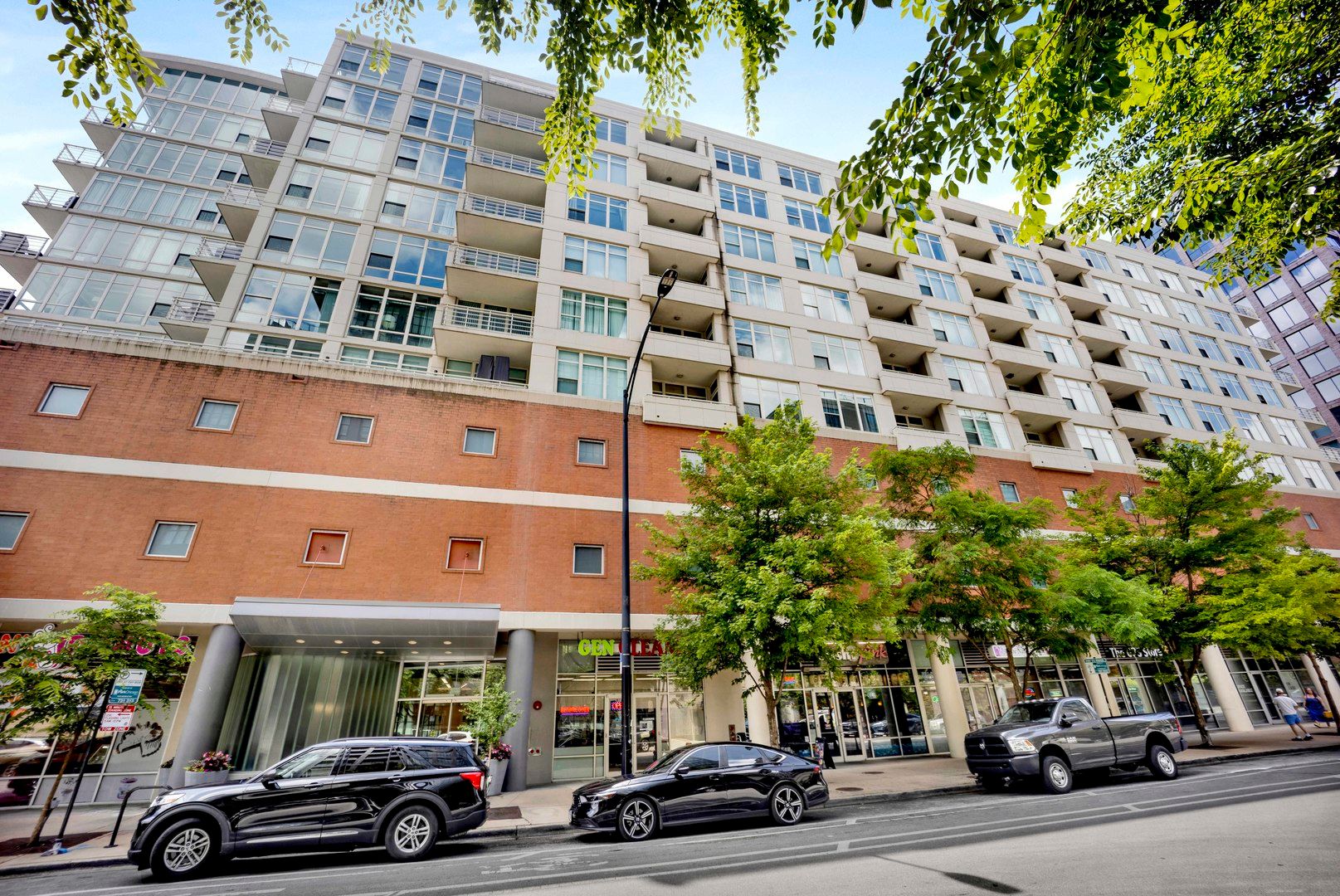 909 W Washington Boulevard #912 — Chicago, IL 60607