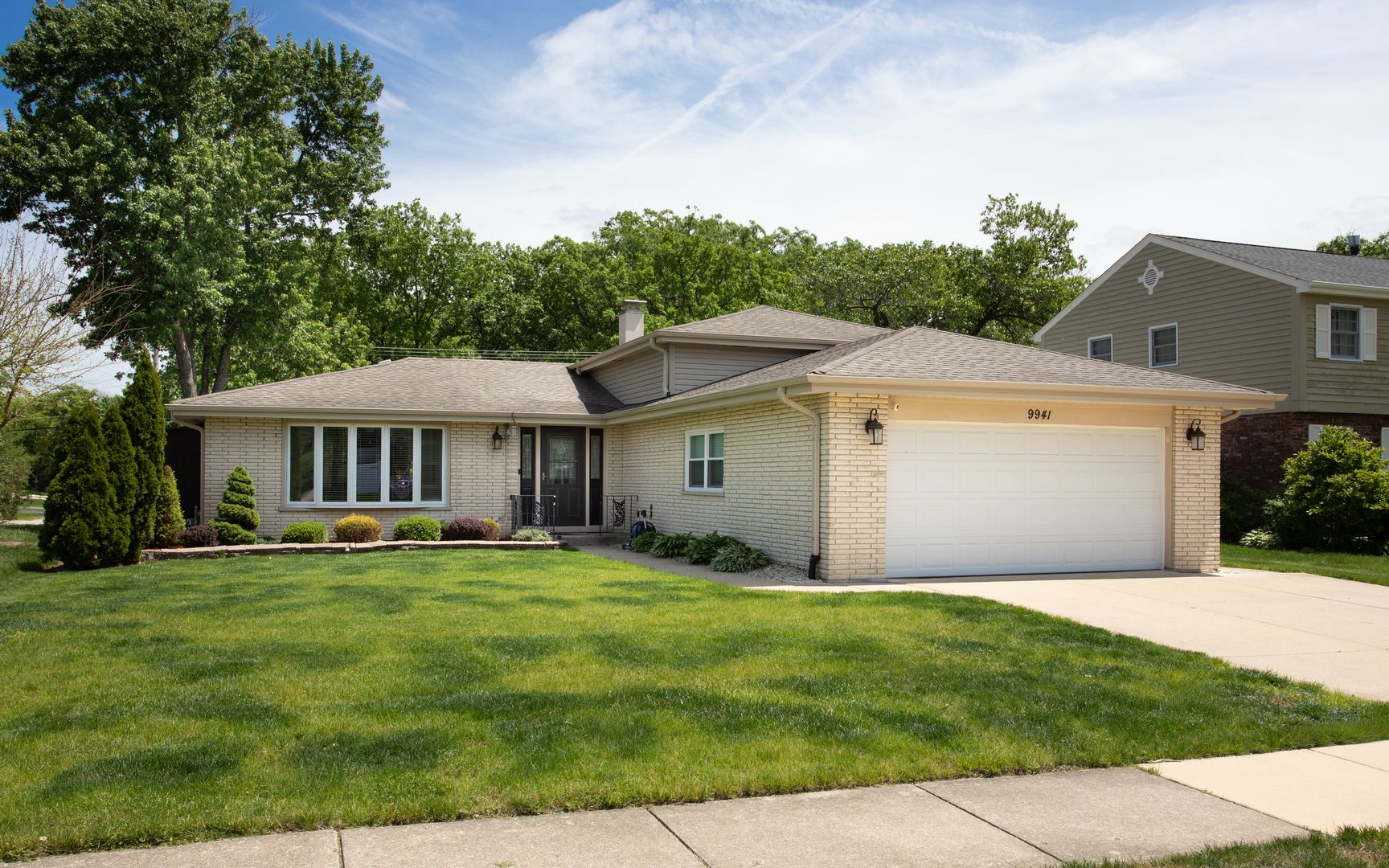 9941 Windsor Drive — Palos Hills, IL 60465