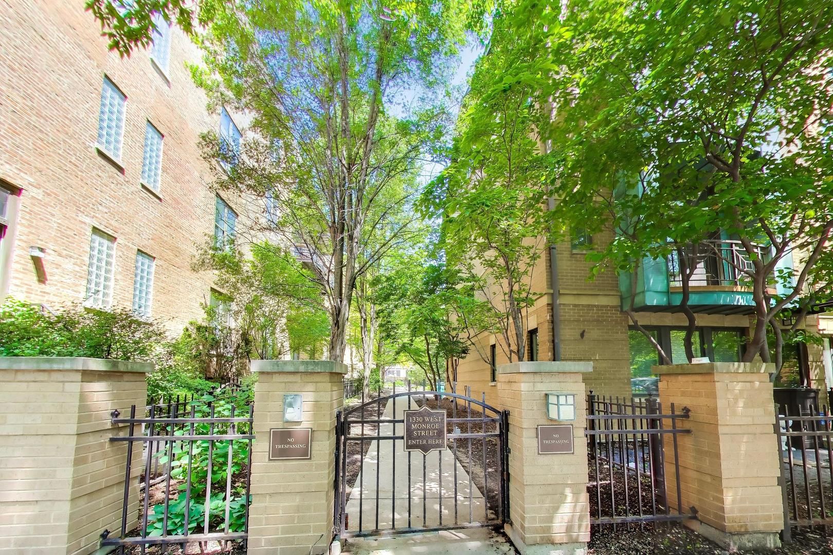 1330 W Monroe Street #107 — Chicago, IL 60607