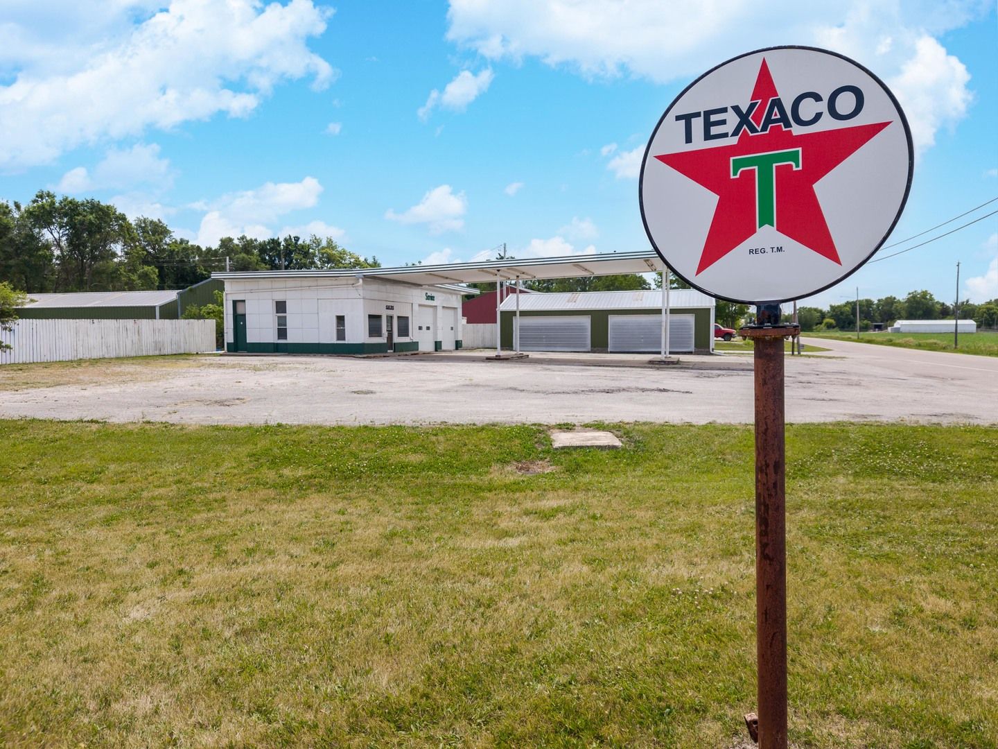 504 N Division Street — Chenoa, IL 61726
