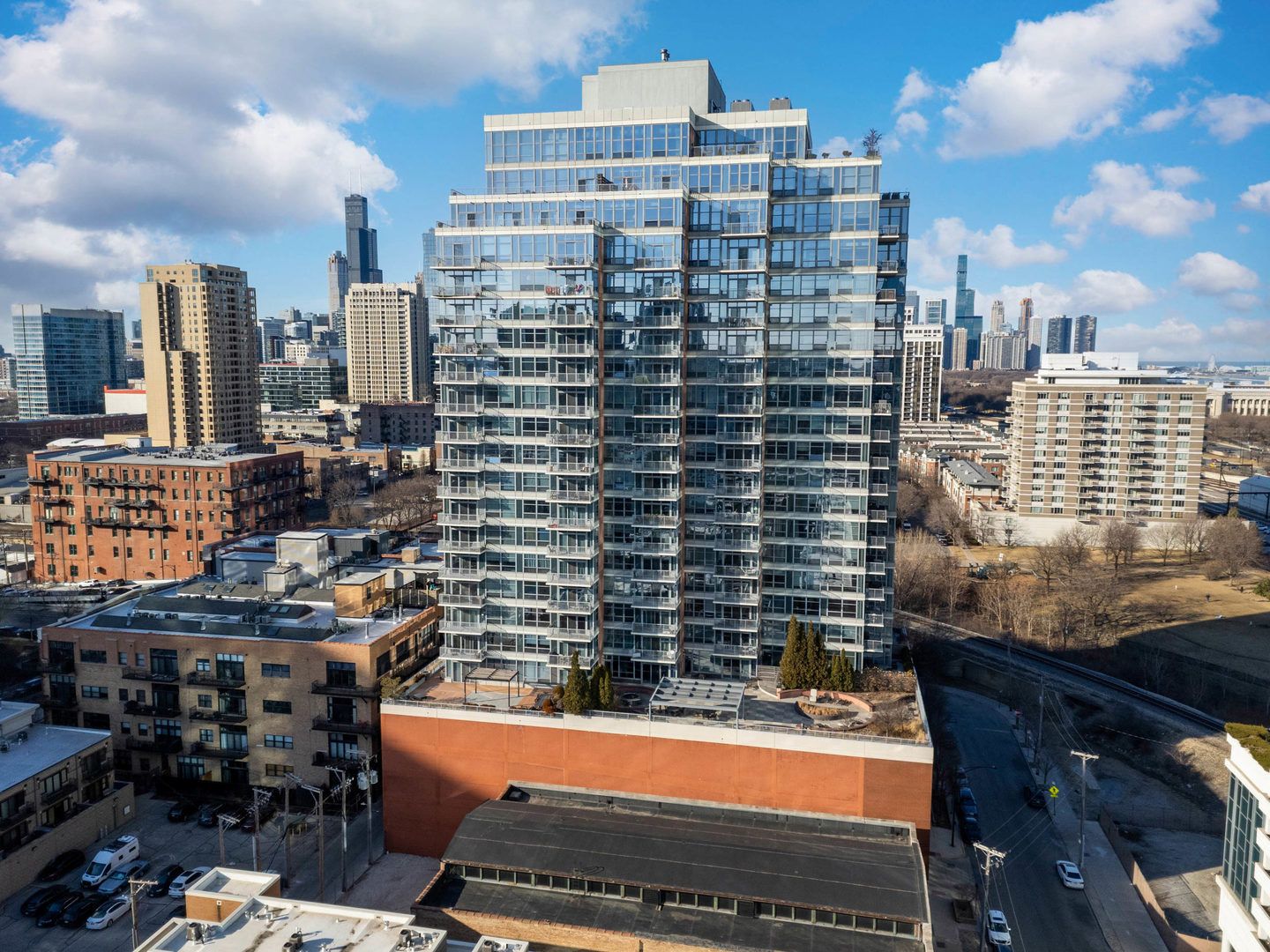 1600 S Prairie Avenue #1105 — Chicago, IL 60616