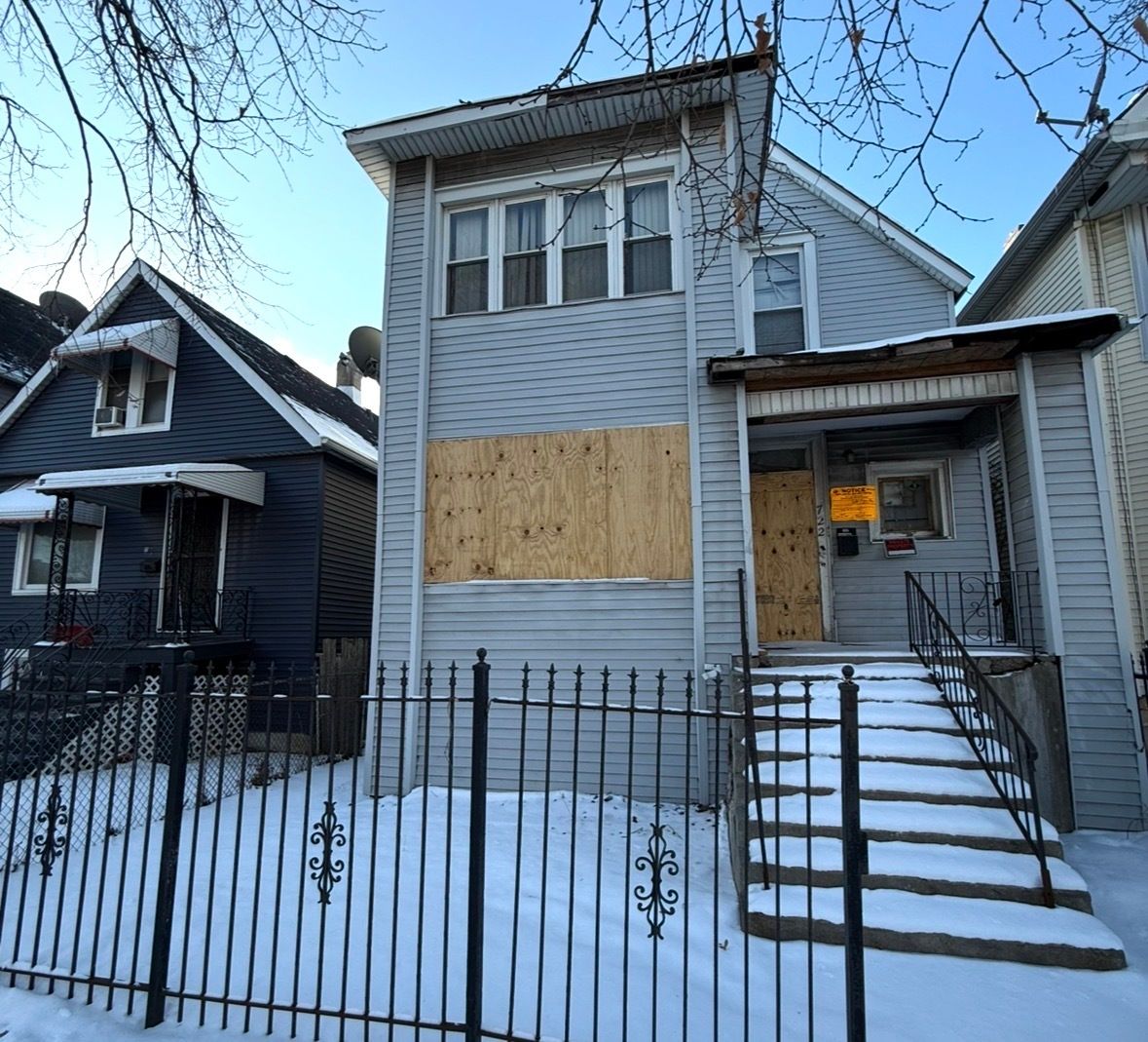 722 N Laramie Avenue — Chicago, IL 60644