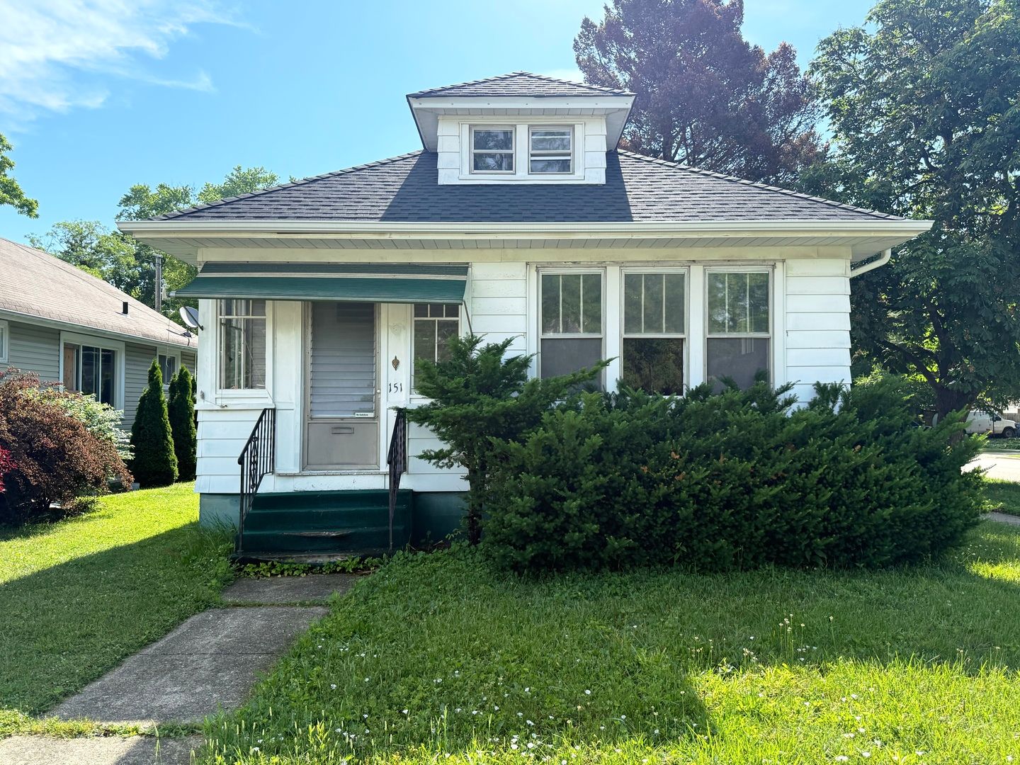 151 S Martin Avenue — Waukegan, IL 60085