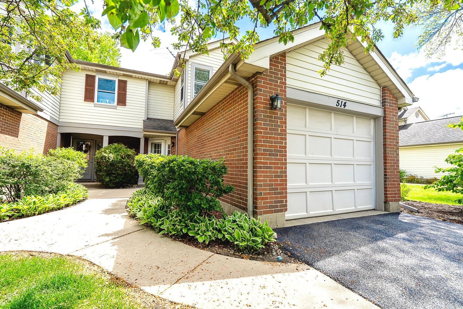 514 E Windgate Court #2D5 — Arlington Heights, IL 60005