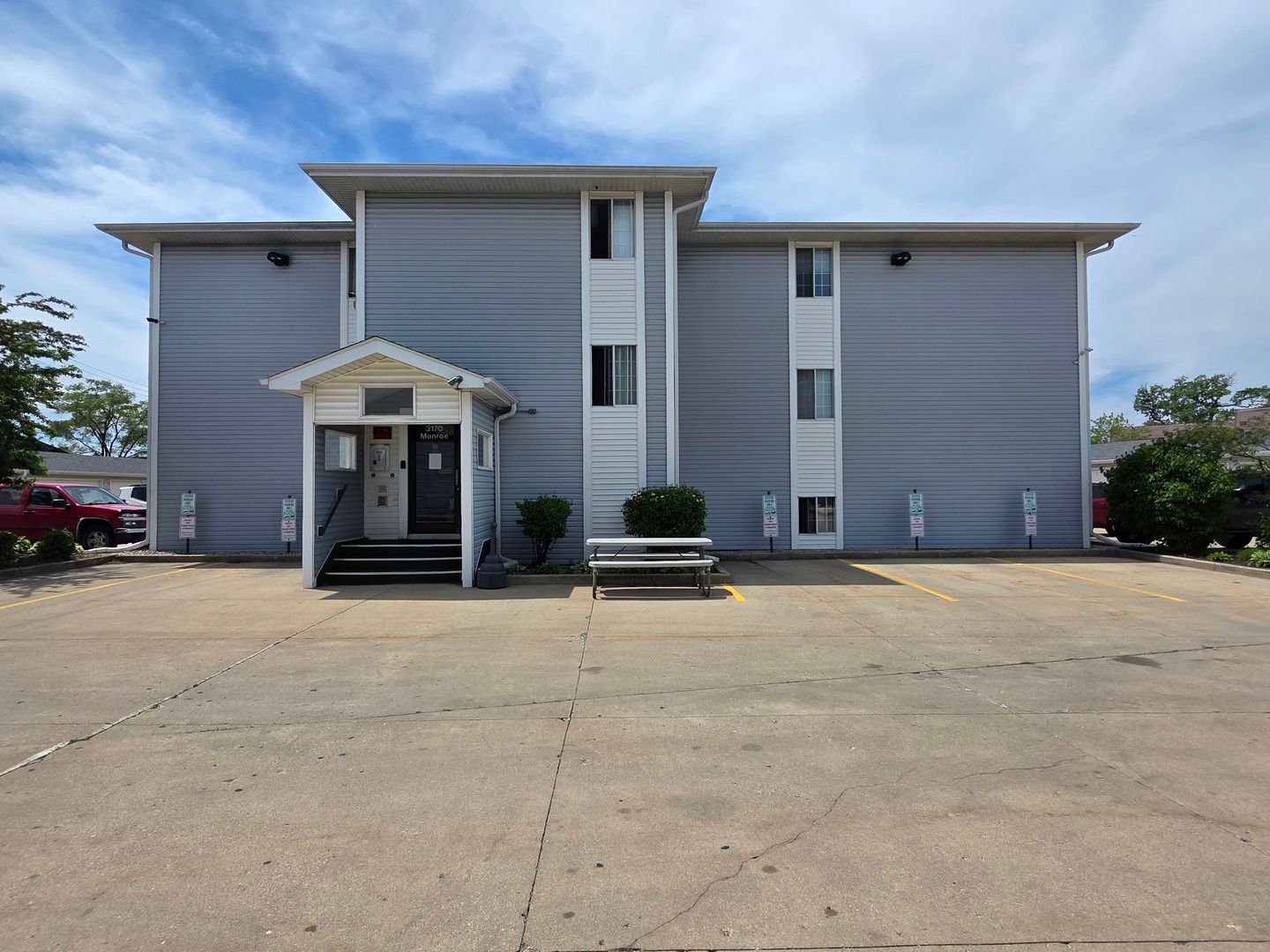 3170 W Monroe Street #107 — Waukegan, IL 60085