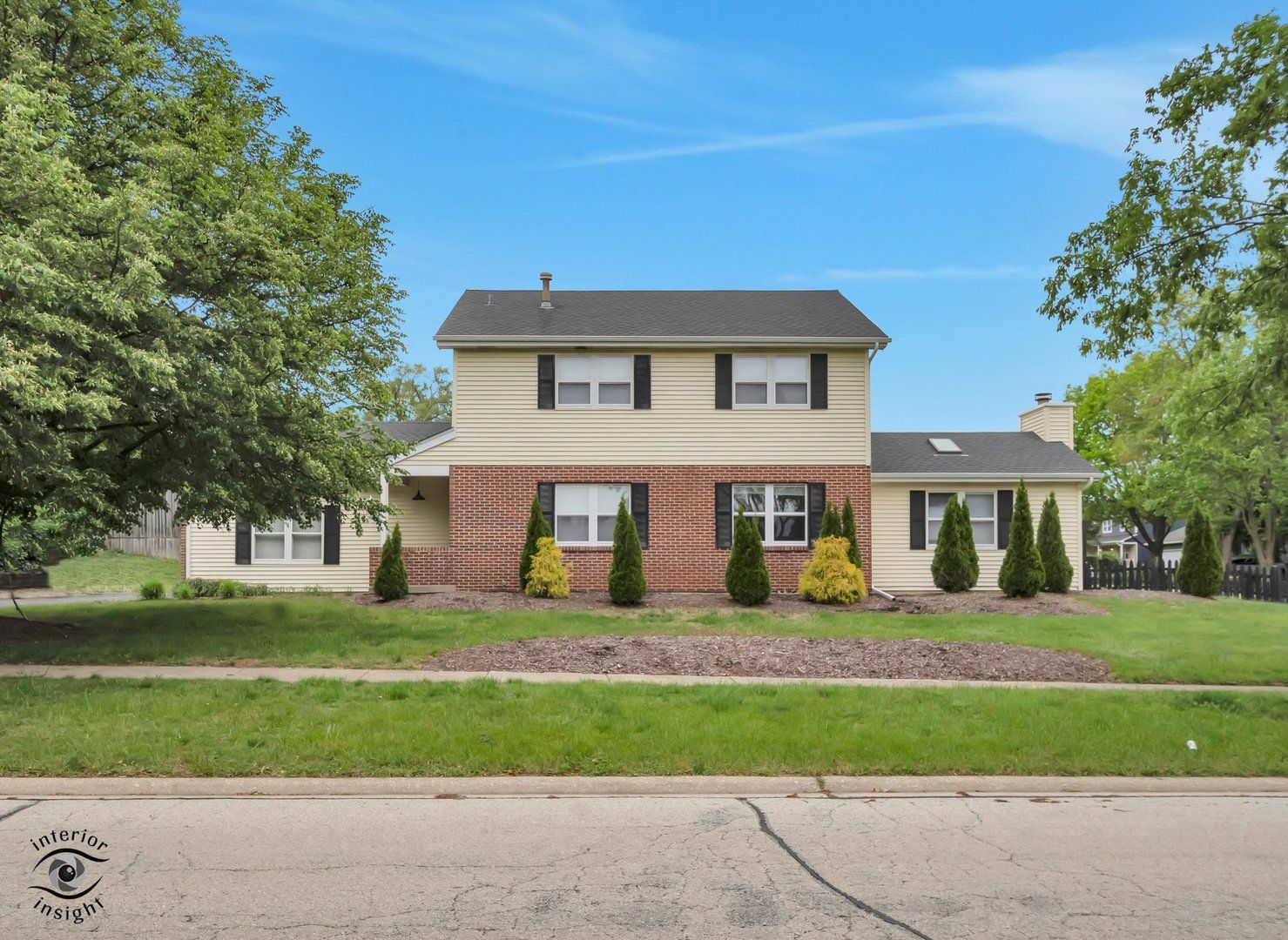 8348 Adbeth Avenue — Woodridge, IL 60517