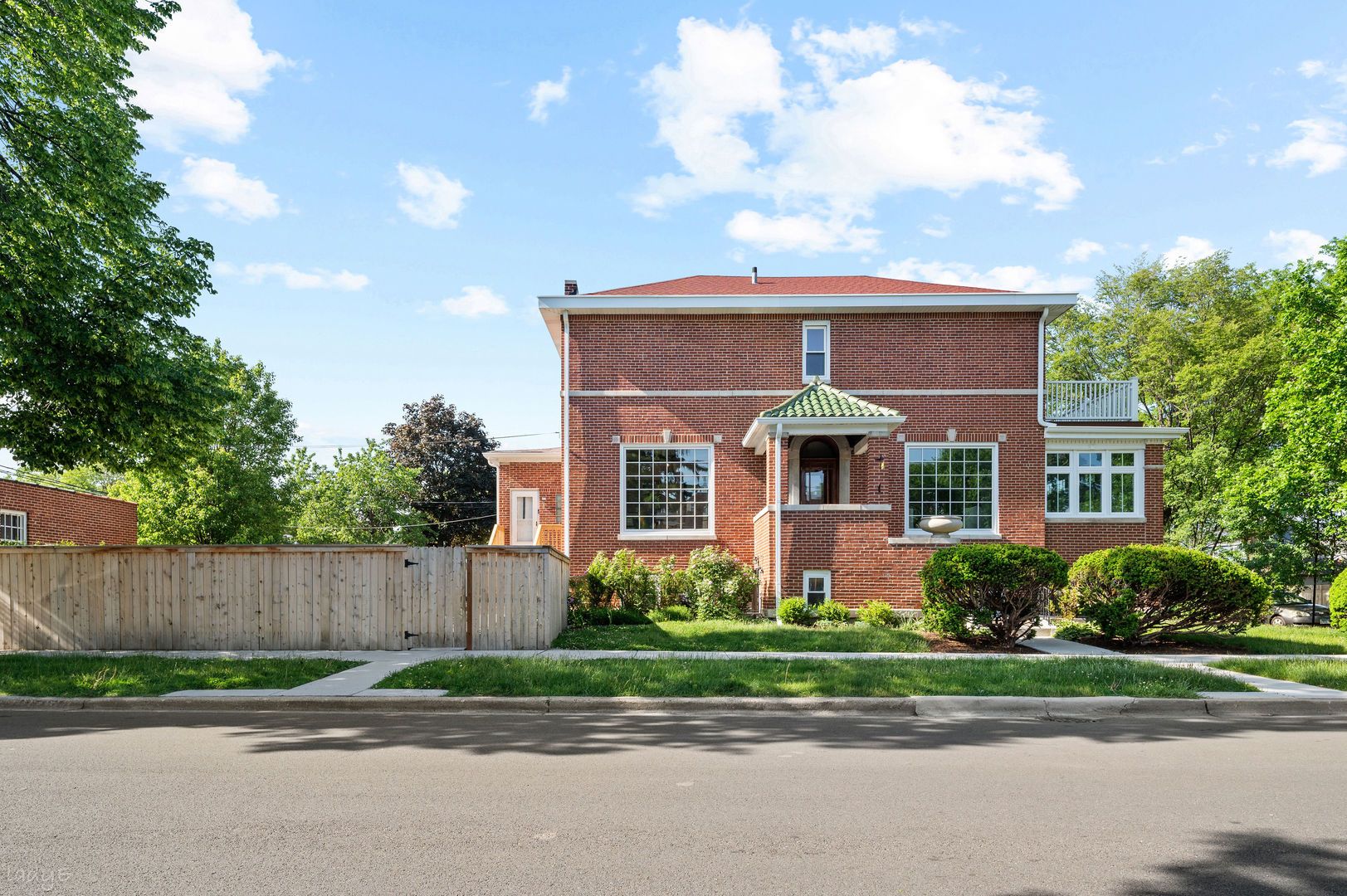 5100 N Long Avenue — Chicago, IL 60630