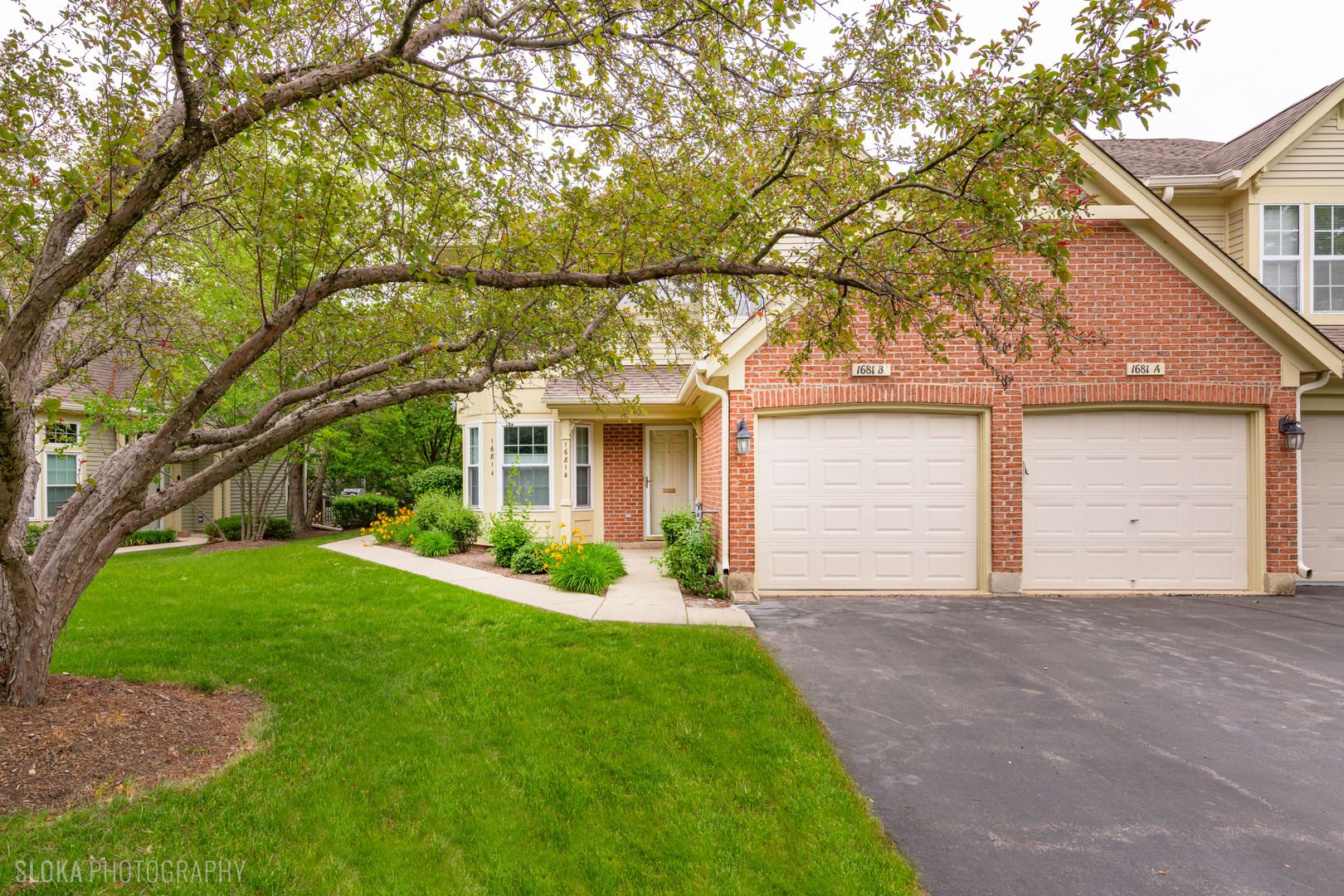 1681 Penny Lane #B — Crystal Lake, IL 60014