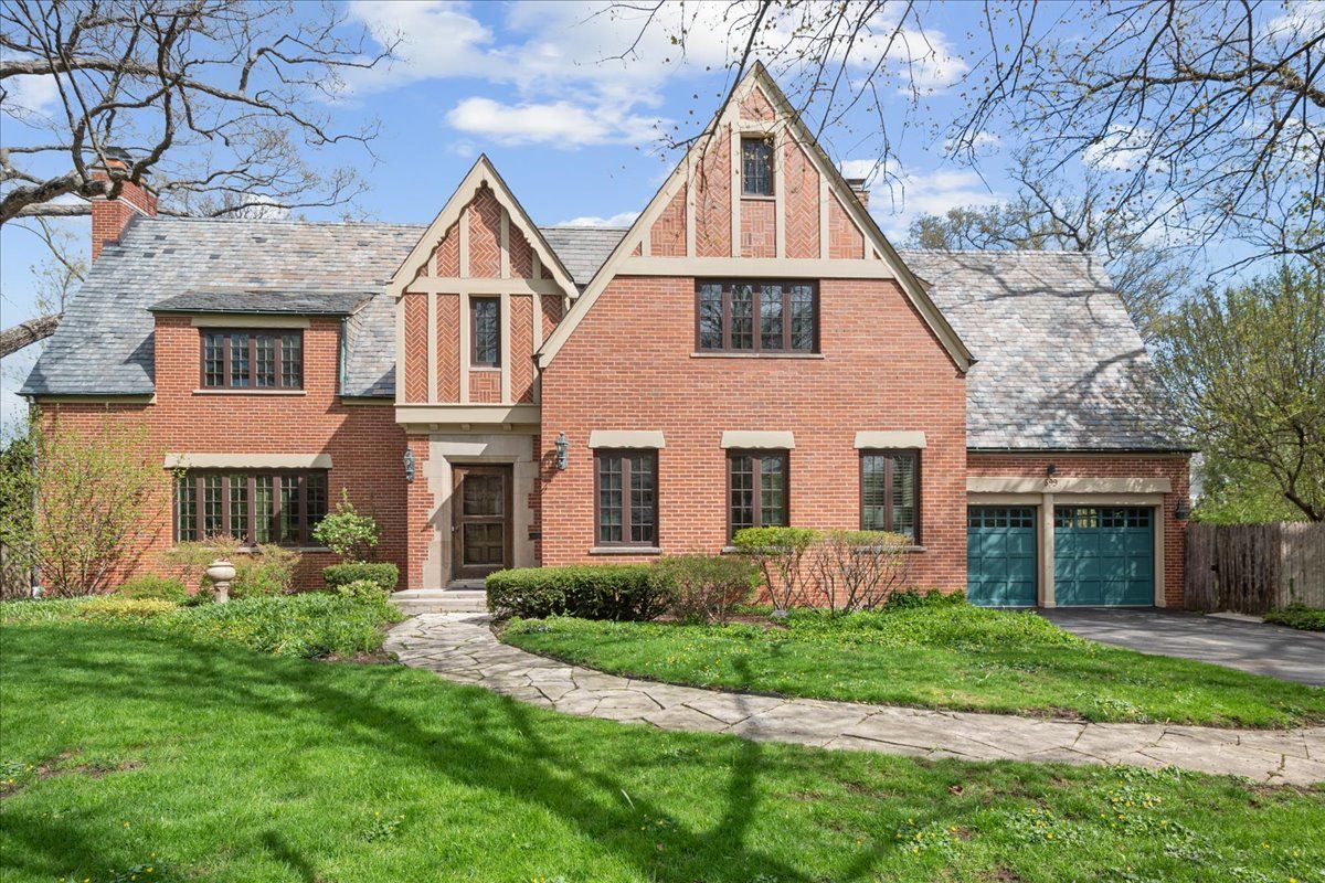 599 Woodlawn Avenue — Glencoe, IL 60022