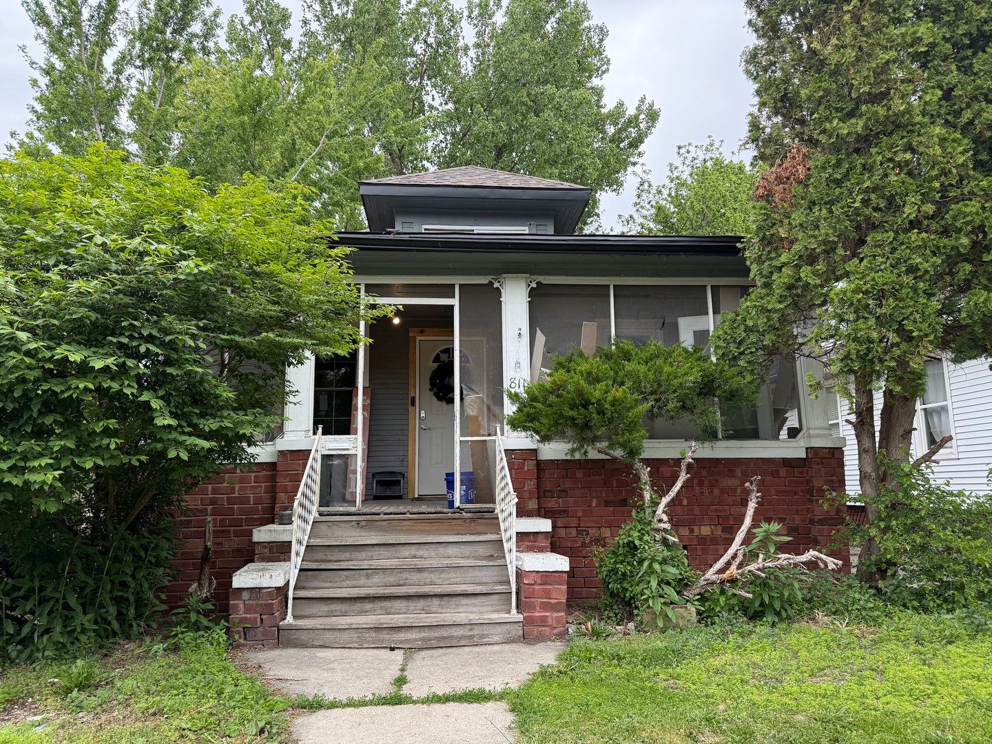 811 E Knox Street — Galesburg, IL 61401