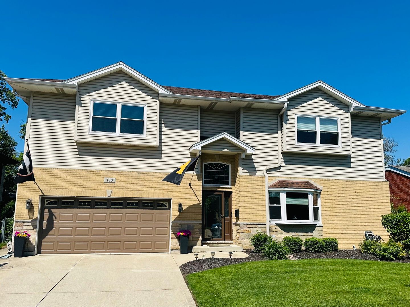 130 S Elm Tree Lane — Elmhurst, IL 60126