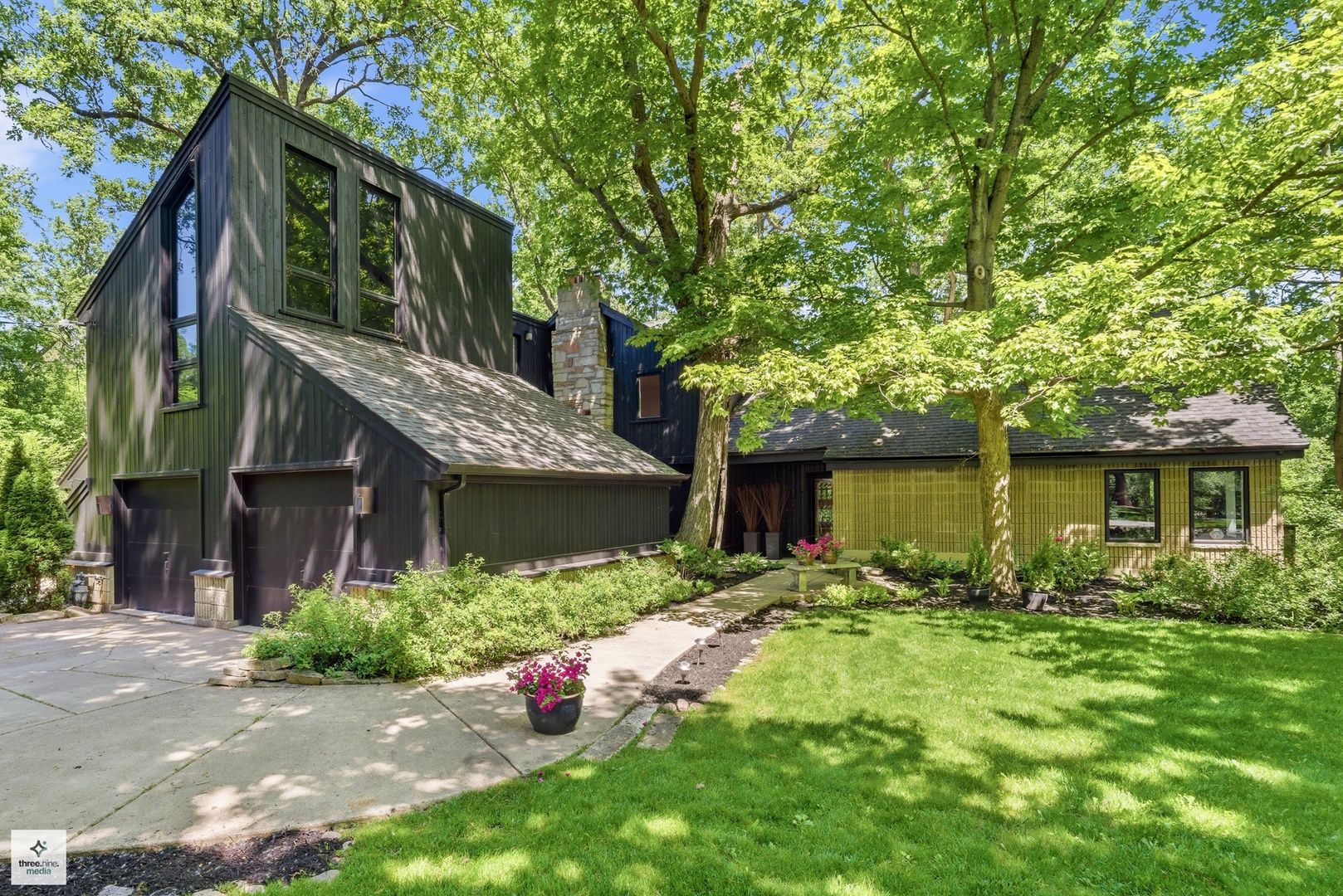 1341 Kenilwood Lane — Riverwoods, IL 60015