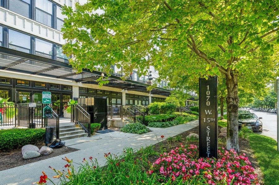 1070 W 15th Street #113 — Chicago, IL 60608