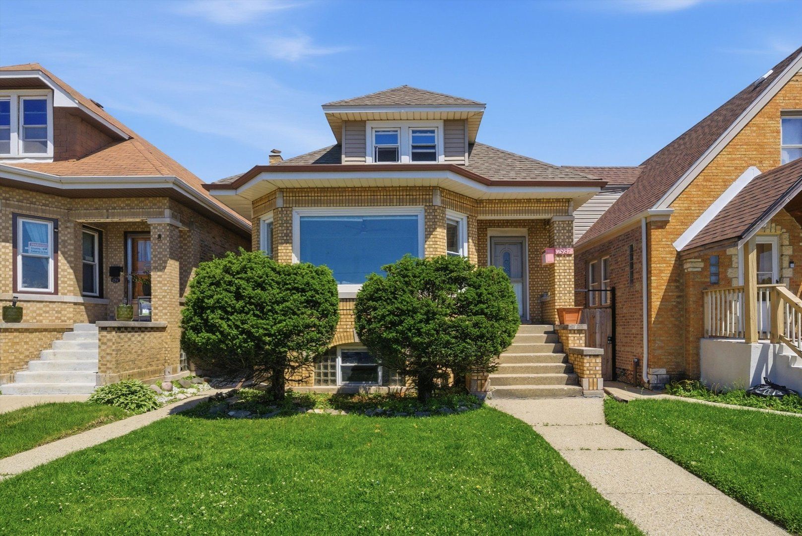 2937 N Nagle Avenue — Chicago, IL 60634