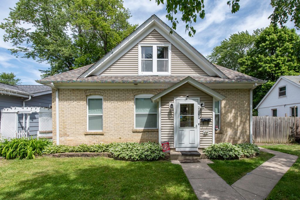 2607 Gideon Avenue — Zion, IL 60099