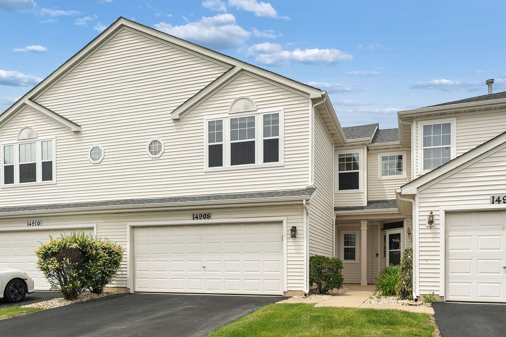14908 W Victoria Crossing #14908 — Lockport, IL 60441