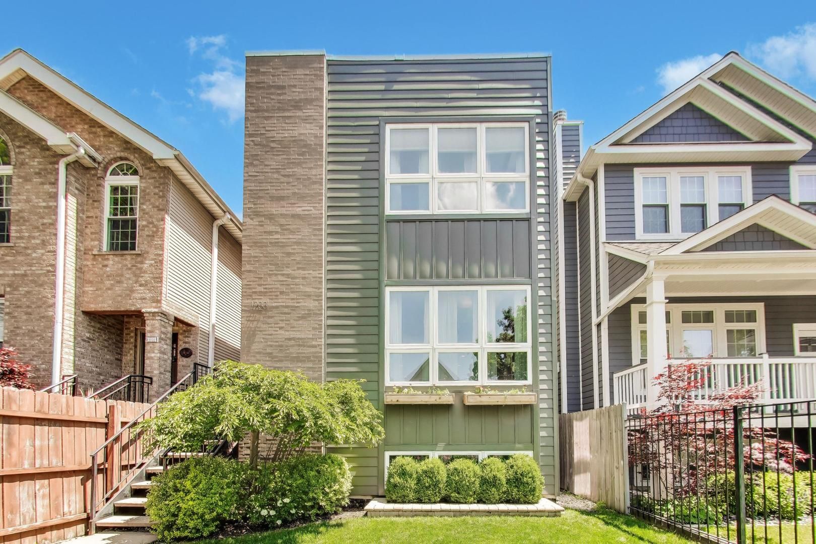 1933 N Lawndale Avenue — Chicago, IL 60647
