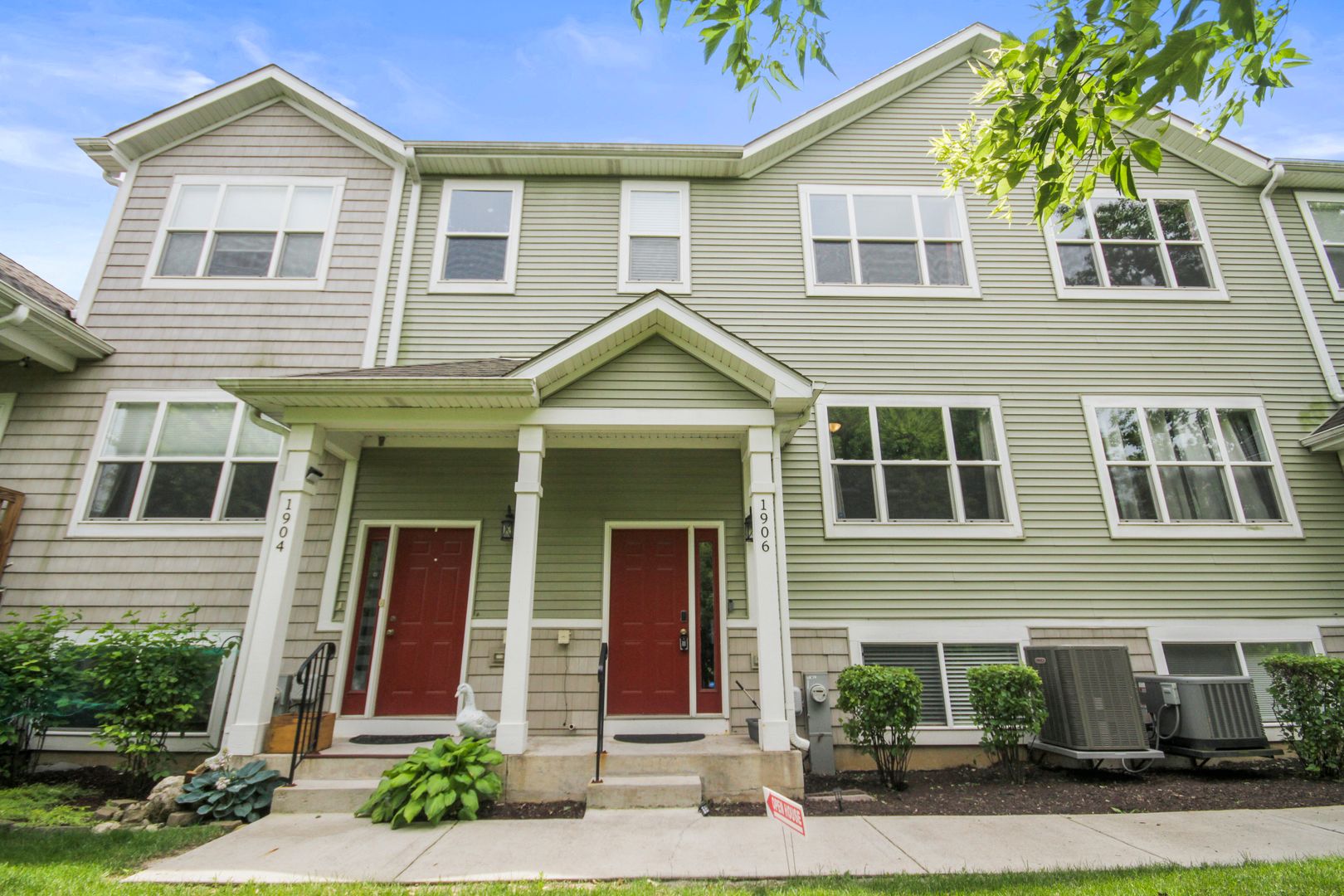 1906 Rena Lane — Yorkville, IL 60560