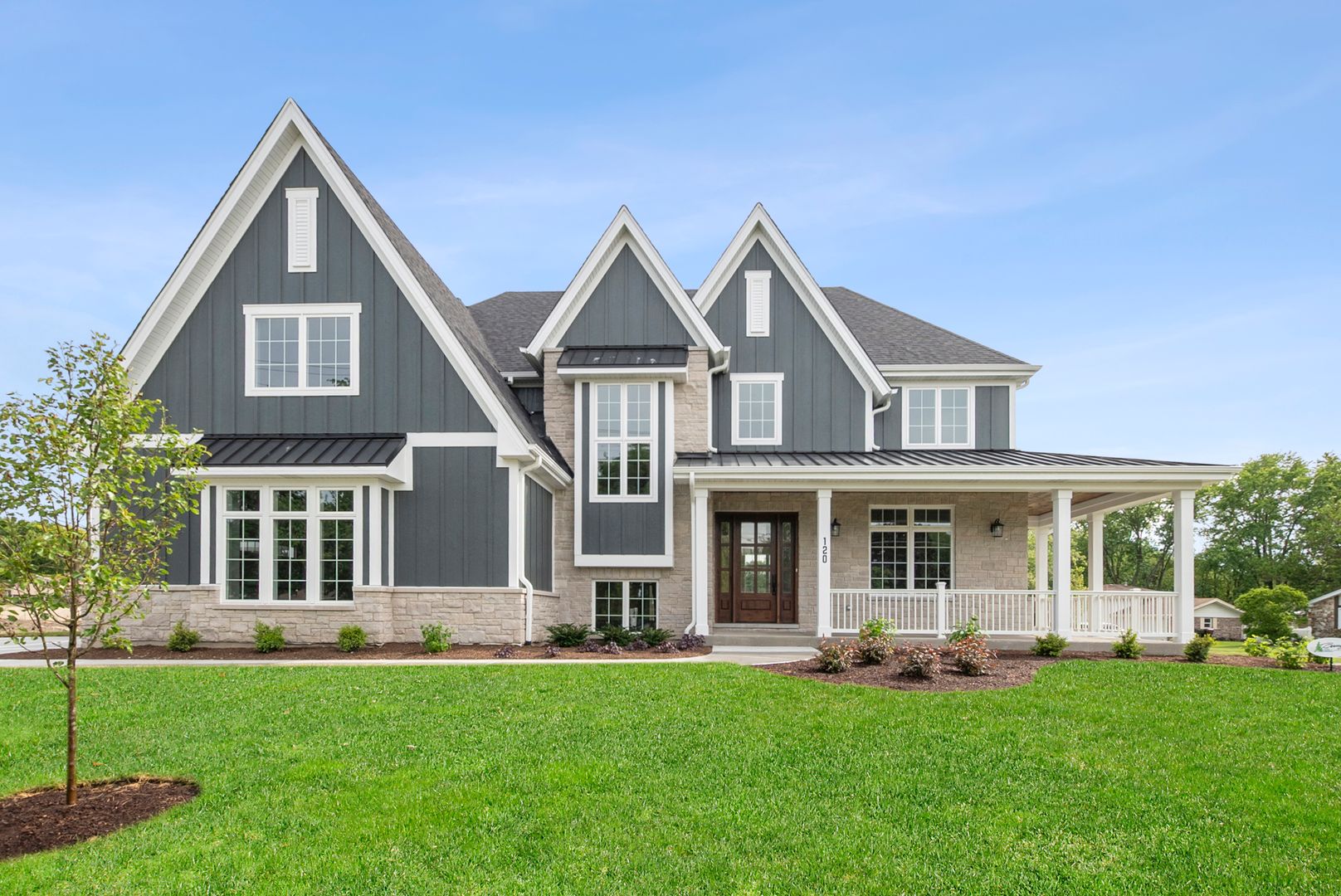 120 W Sauk Trail — Frankfort, IL 60423