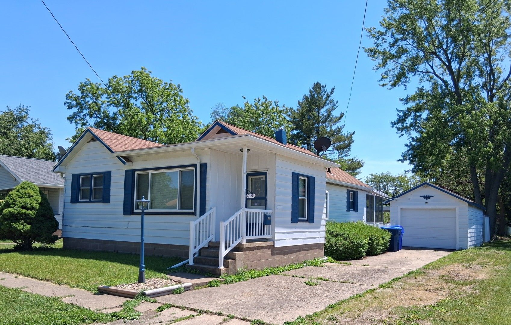 619 Dewey Avenue — Kewanee, IL 61443