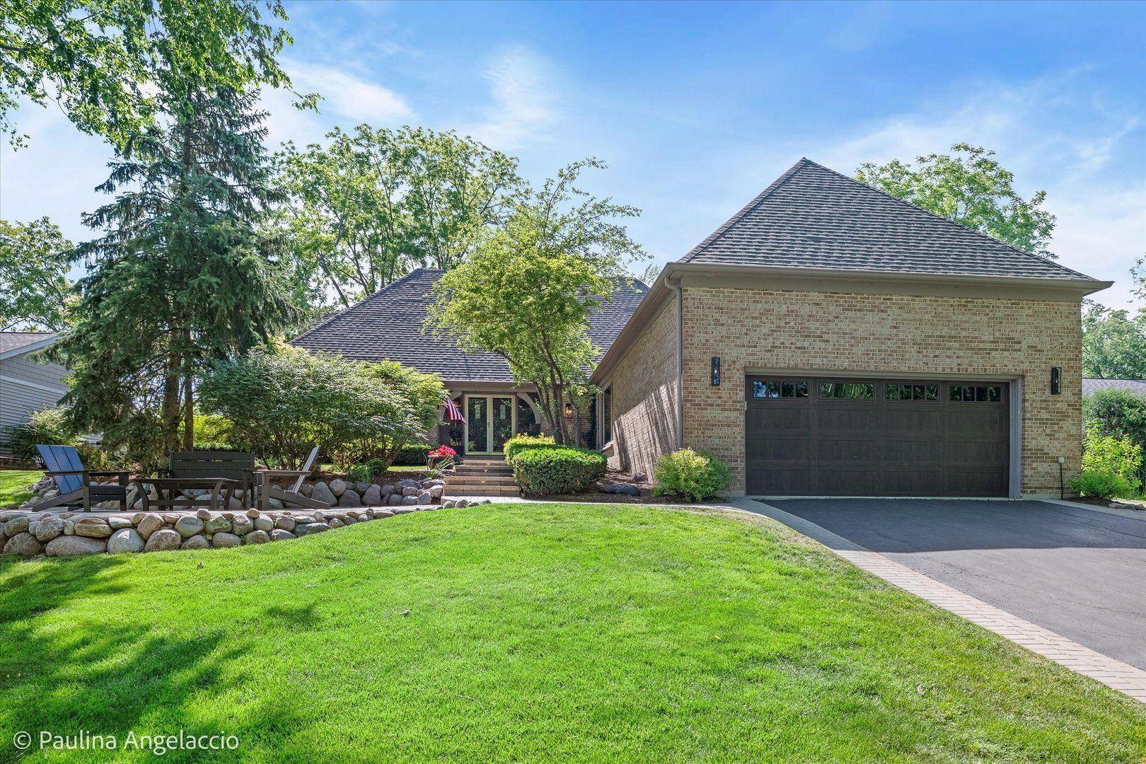 120 Hilltop Avenue — Barrington, IL 60010