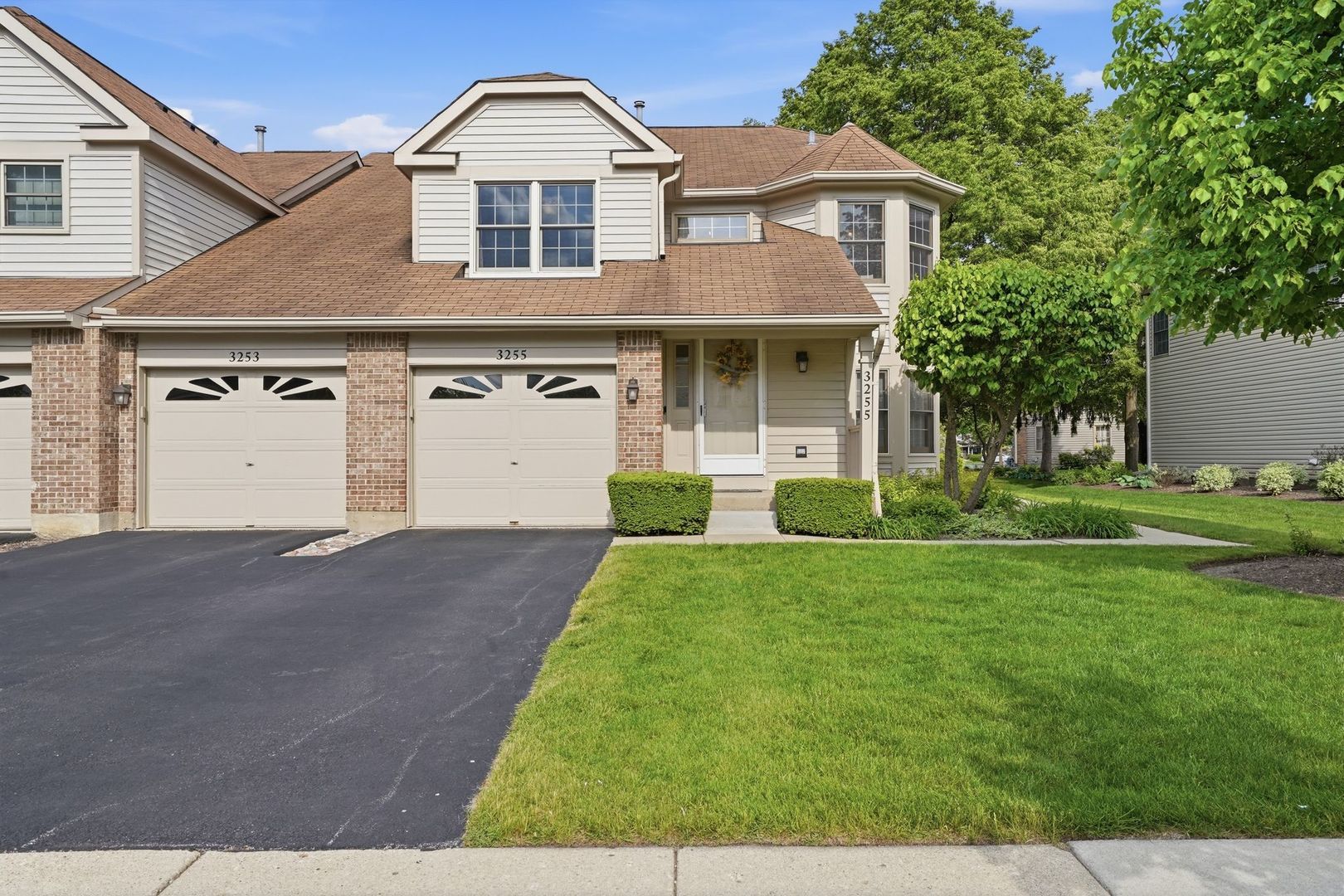 3255 N Daniels Court — Arlington Heights, IL 60004